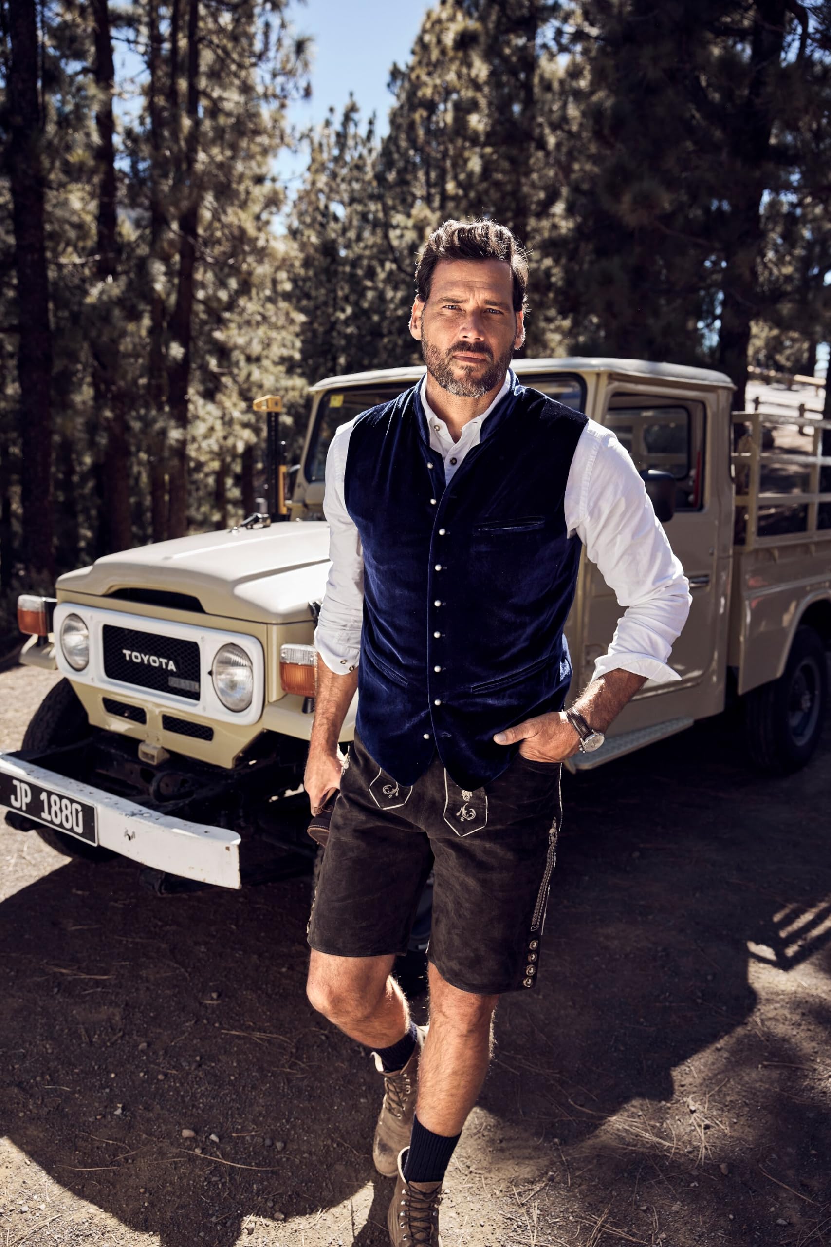 JP 1880 Chaleco, Traje Regional, Terciopelo, Cuello Alto, Espalda de Punto, Hasta La Talla 40 Cm Chaleco Hombre (Pack de 1)
