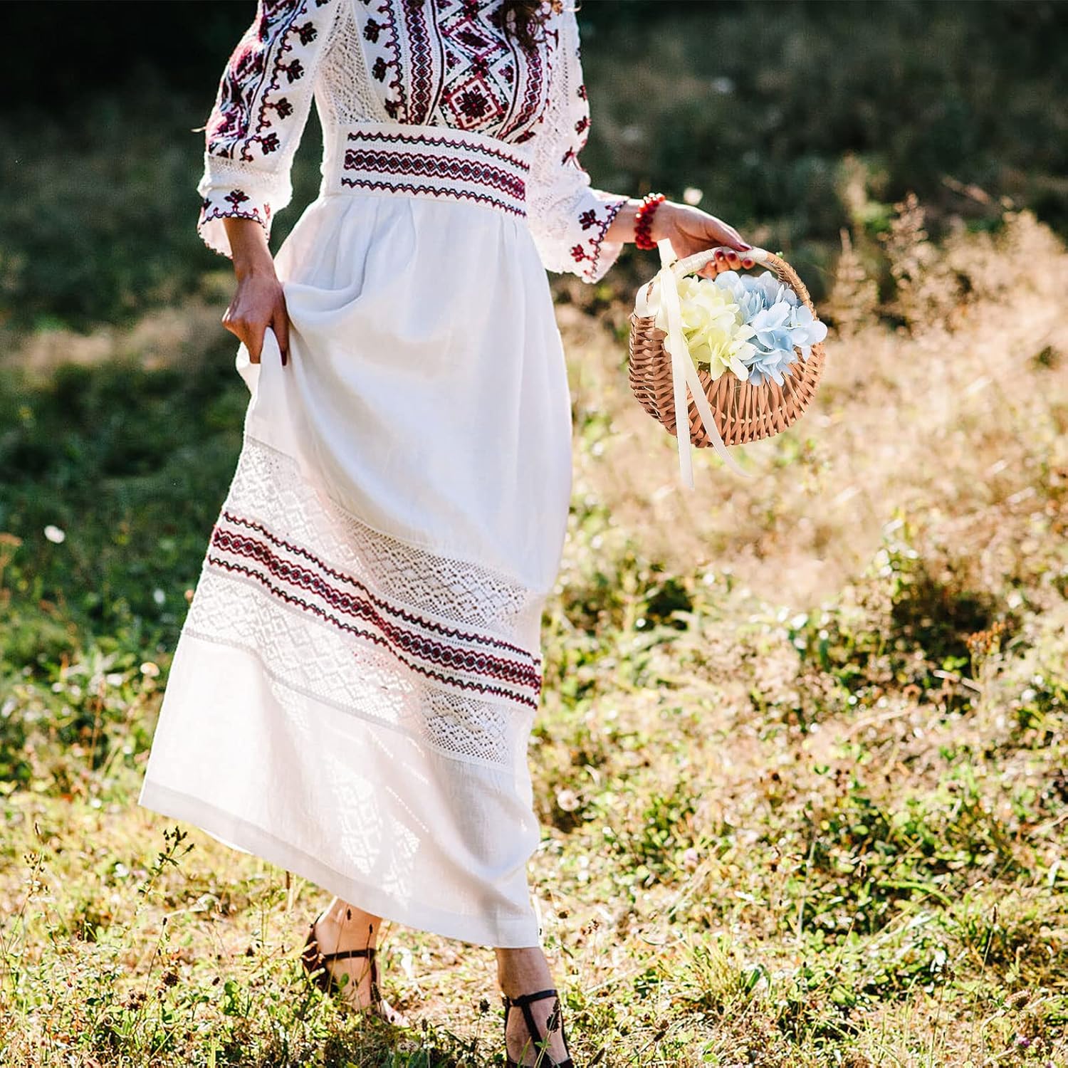 4PCS Flower Girl Basket with Ribbon,Woven Flower Hand Baskets Rattan Baskets Willow Basket with Handles,Willow Handwoven Basket for Wedding Banquet Party Supplies