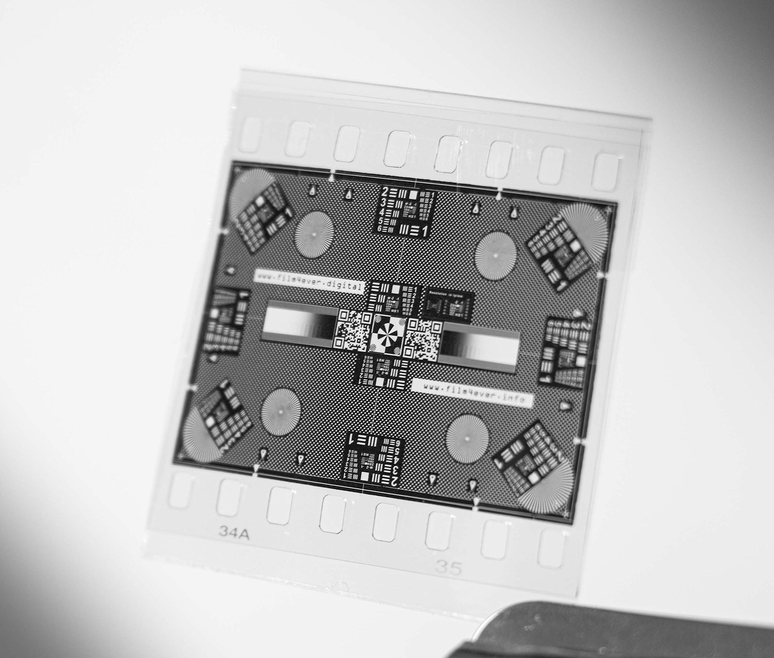 Vlads Test Target Vlads Focus Checker - 35mm Film Scanning Calibration ...