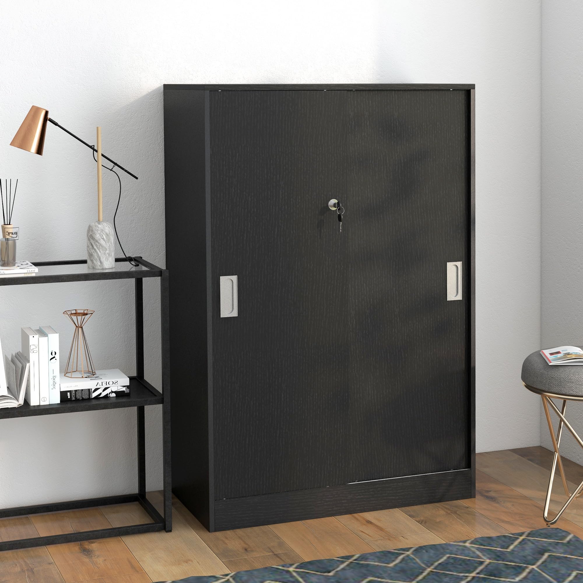 HOMCOM Armadietto da Ufficio a 3 Ripiani e ad Anta Doppia, Mobiletto Armadio da Ufficio in Legno, Mobiletto Multiuso con Chiusura e 2 Chiavi di Sicurezza per Studio, Garage e Soggiorno, Nero