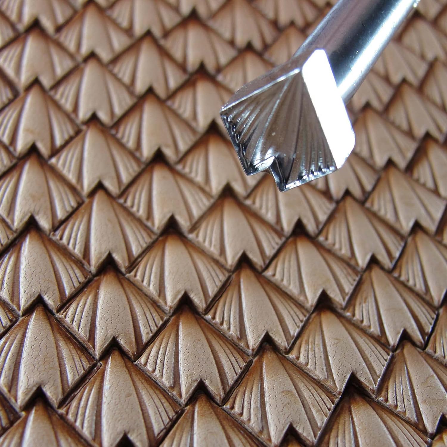 Pro Leather Carvers Pointed Dragon Scale Geometric Leather Stamp, Stainless Steel Leather Stamping Tool, Zhong Jiang Leathercraft Stamp