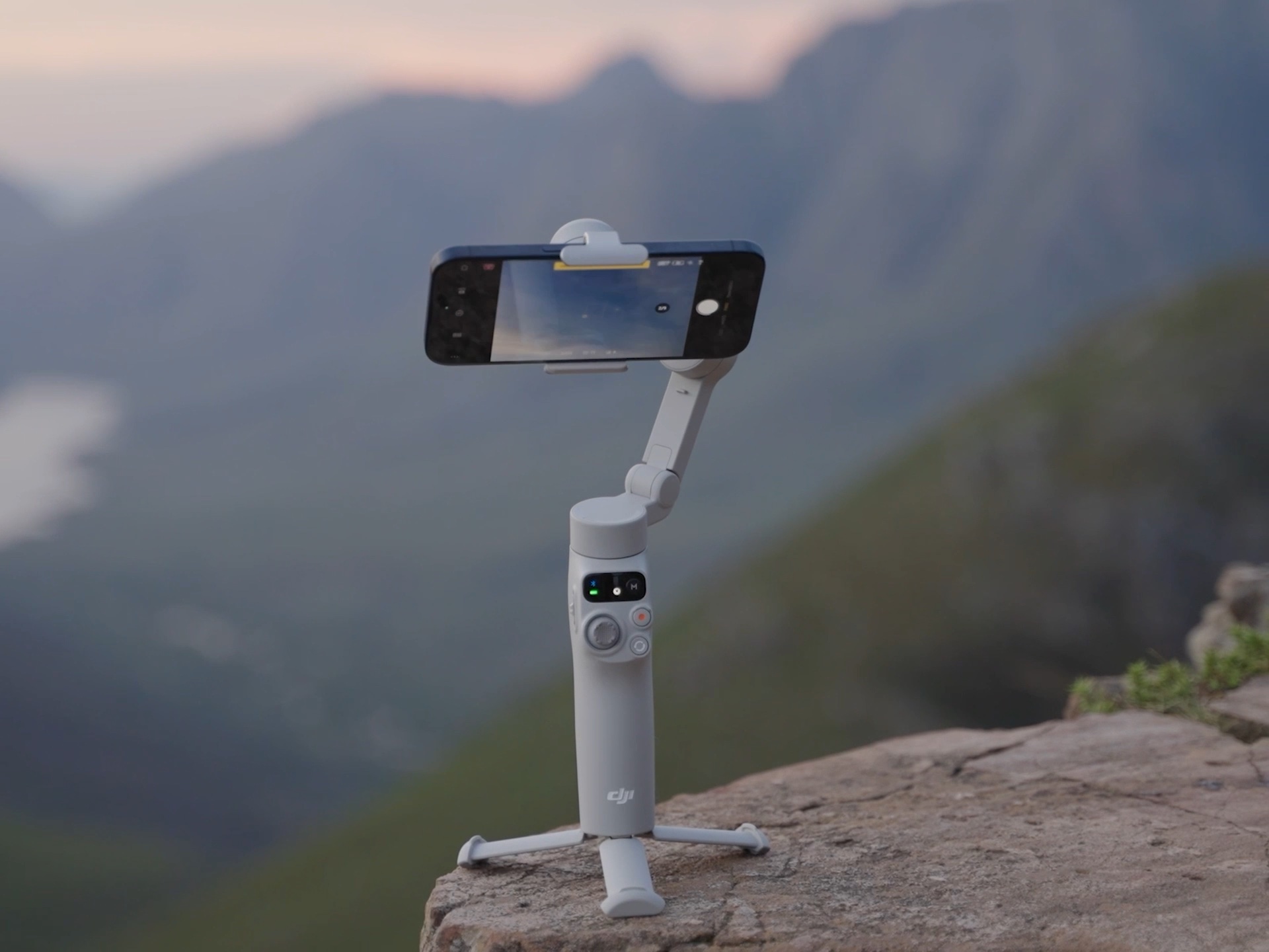 Amazon.co.jp: DJI スマホ ジンバル Osmo Mobile 7 ジンバル