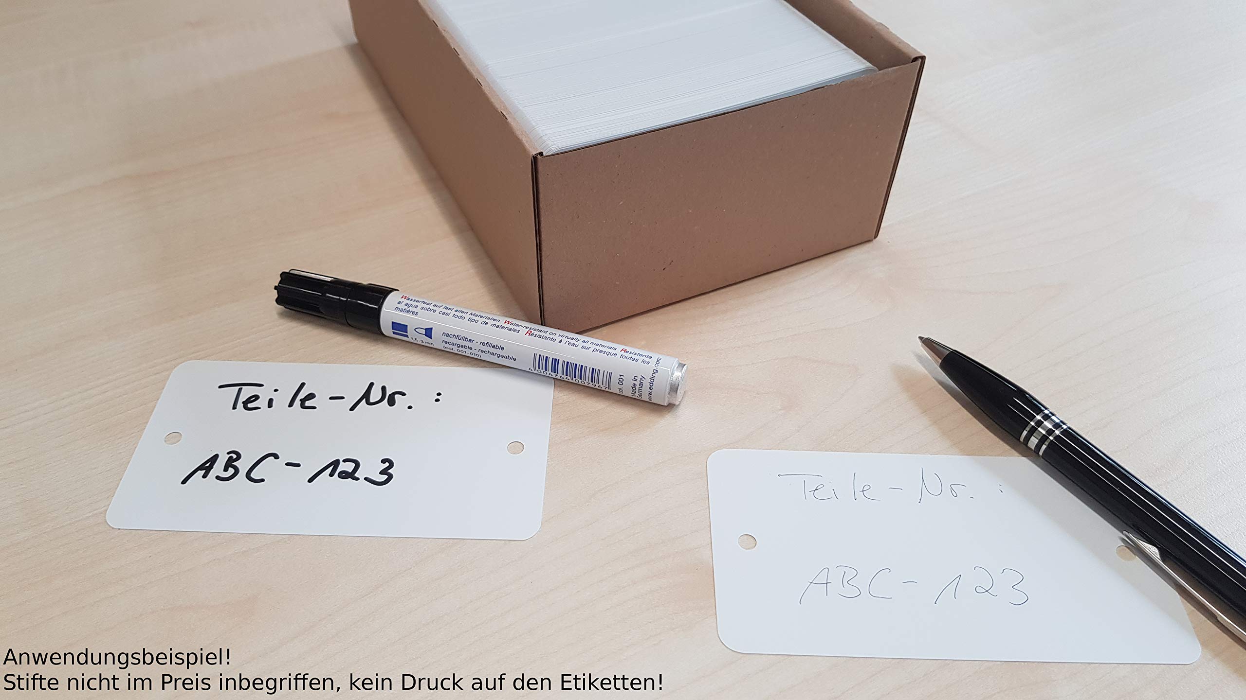 MASHPAPER Kunststoff-Etiketten, PVC weiß 65 x 120 mm - 1.000 Stück | Robuste weiße PVC-Warenanhänger mit Lochung an den kurzen Seiten, beidseitig mattiert, wetterfest und langlebig, 660141