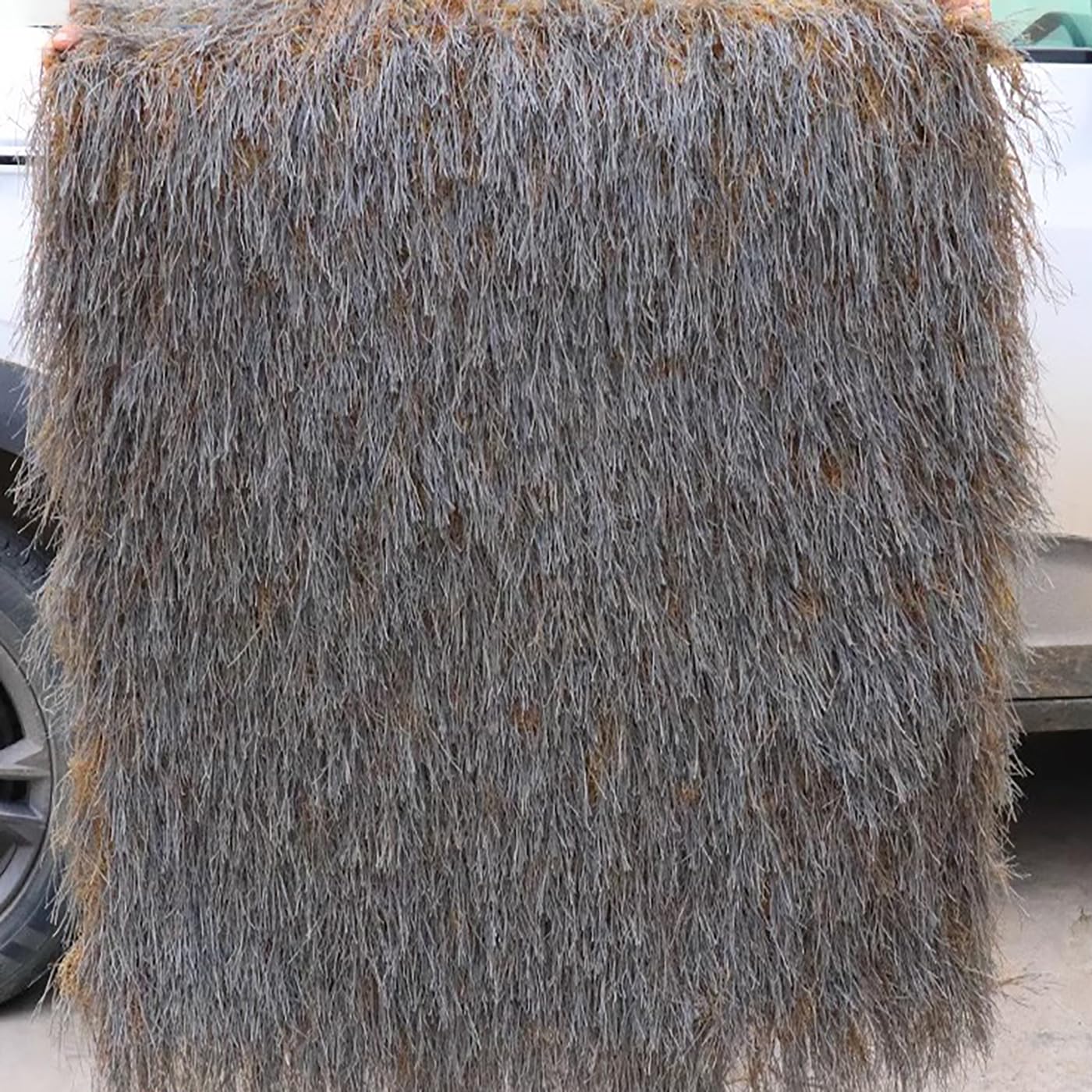 Cubierta de sombrilla de patio al aire libre con paja artificial gris