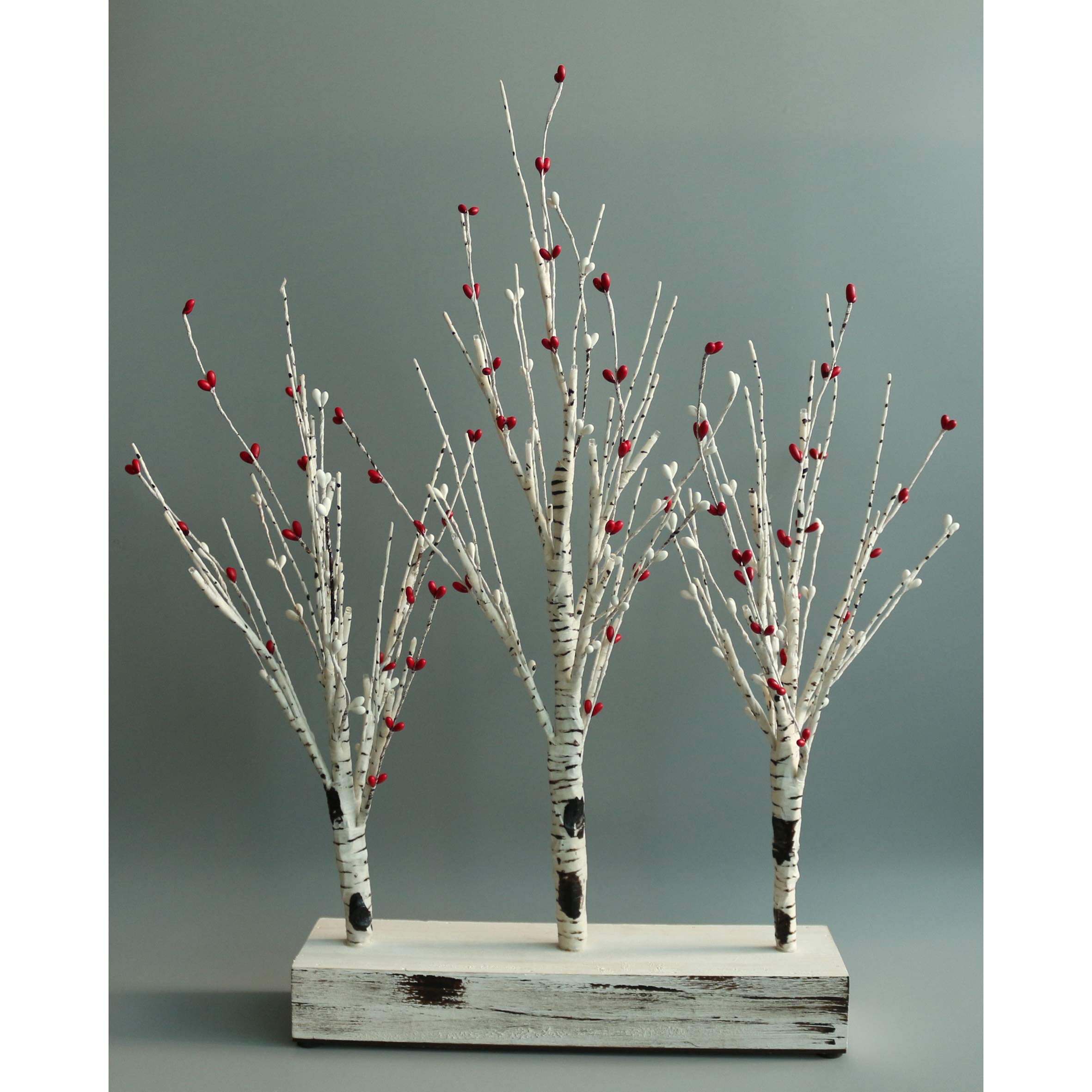CVHOMEDECO. Funciona Con Pilas Con Temporizador LED Iluminado Y Rosa De Poliuretano Roja Con Petalos Caidos En Una Cupula De Cristal Gran Regalo