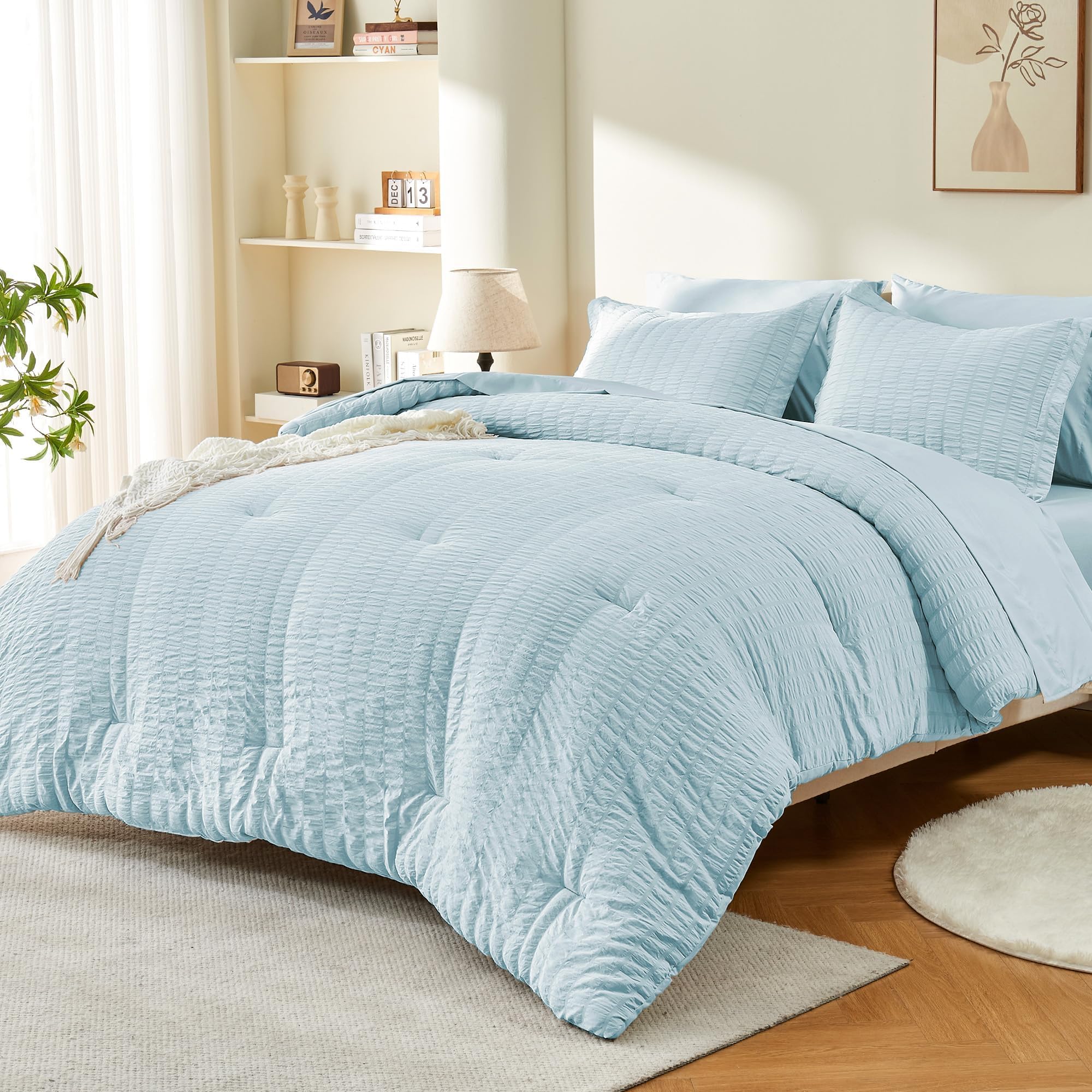 JOLLYVOGUE Light Blue King Comforter Set, White Seersucker Bed in a Bag King 7 Pieces, Bedding Sets for All Season with Comforter, Pillow Sham, Flat Sheet, Fitted Sheet and Pillowcase