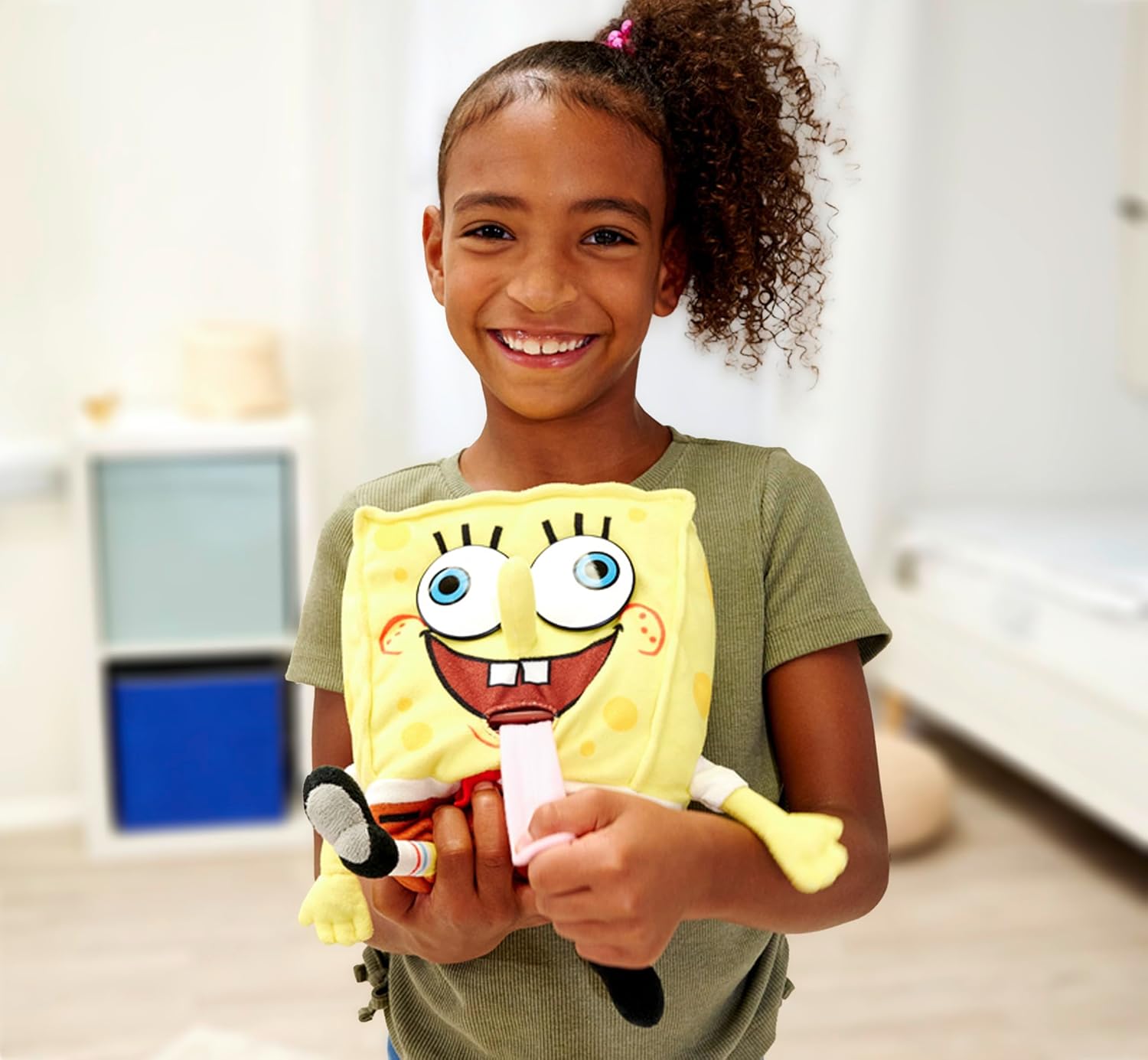 Simba 109491008 – Spongebob Plush Toy 30 cm with Funky Functions and Sounds for Fans and Children from the First Months of Life
