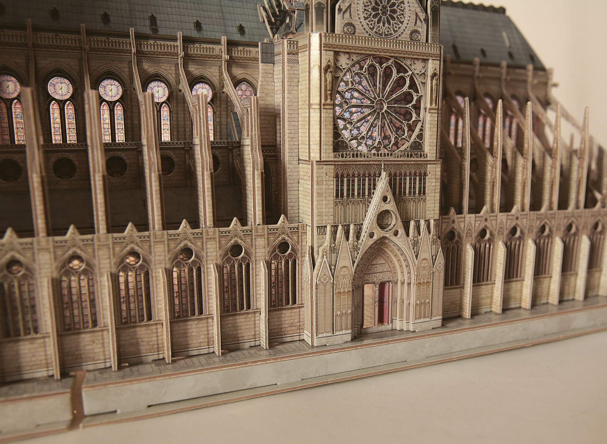 Revell Nice Price puzzle 3D I Notre Dame de Paris I idealny pomysł na prezent dla chłopców, dziewcząt, dzieci i dorosłych od 10 lat I słynna katedra we Francji I 4 godziny zabawy z budowania