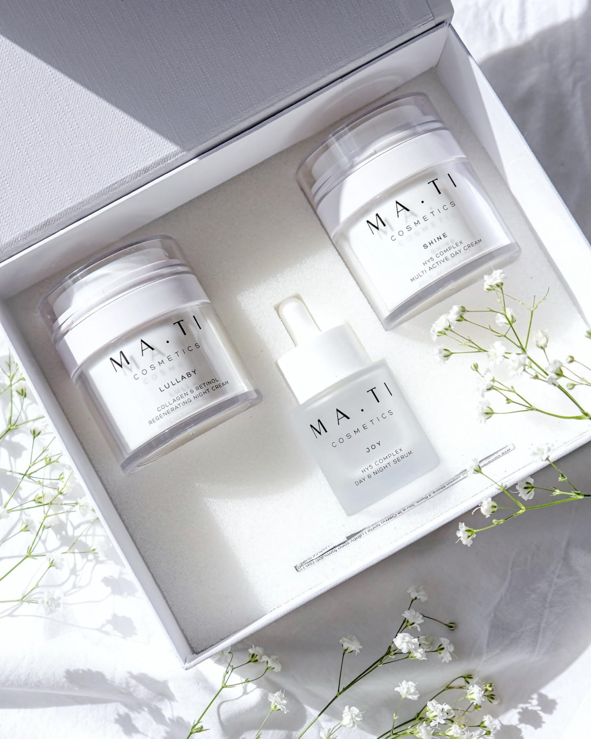 Cofanetto Skincare Donna - Set 3 Prodotti Anti-Age con Bakuchiol, Acido Ialuronico 5D, Peptidi e Collagene | Crema Giorno, Crema Notte e Siero Intensivo | Routine Completa