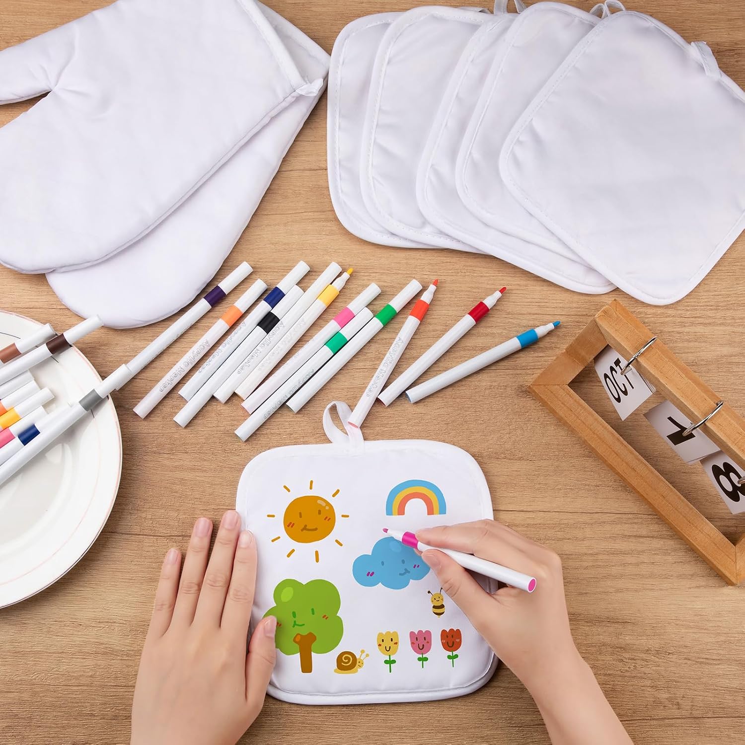 LemonRoad 42 Pcs Sublimation Oven Mitts Potholders Blanks Set Include 12 White Pot Holders 6 Oven Gloves 24 Colored Marker Pens for DIY Activities Mom Women Gifts Kitchen Cooking Baking