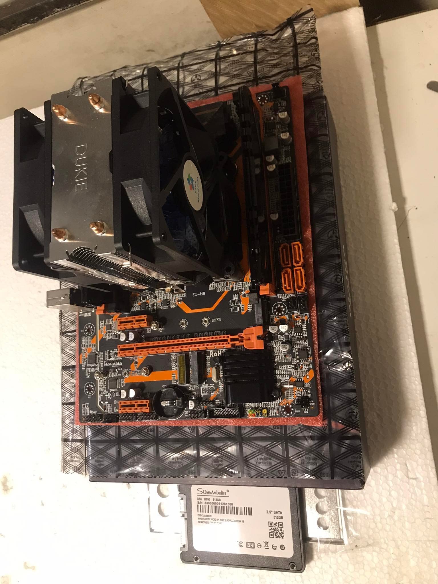 Kit PC Gamer X99 Xeon E5 2680v4 14 Core (Ryzen 5 5600) + 16GB DDR4 + SSD 512GB + Cooler 2 Ventole LED
