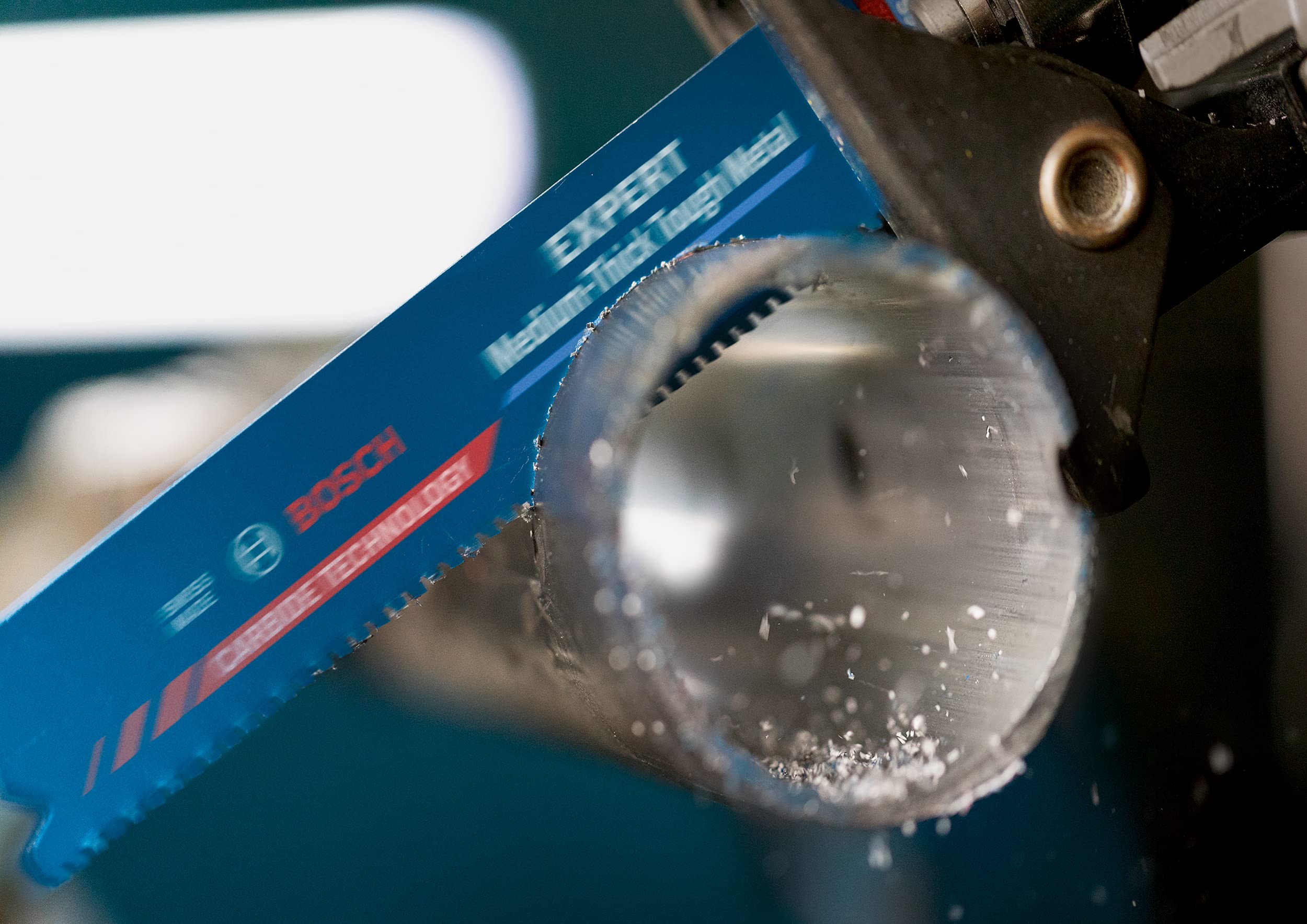 Bosch Professional 25x S 1122 BF + 1x Lame per seghe universali S 1155 HHM Expert `Medium-Thick Tough Metal` (per Acciaio resistente, Lamiere di acciaio inossidabile, accessorio Sega universale)