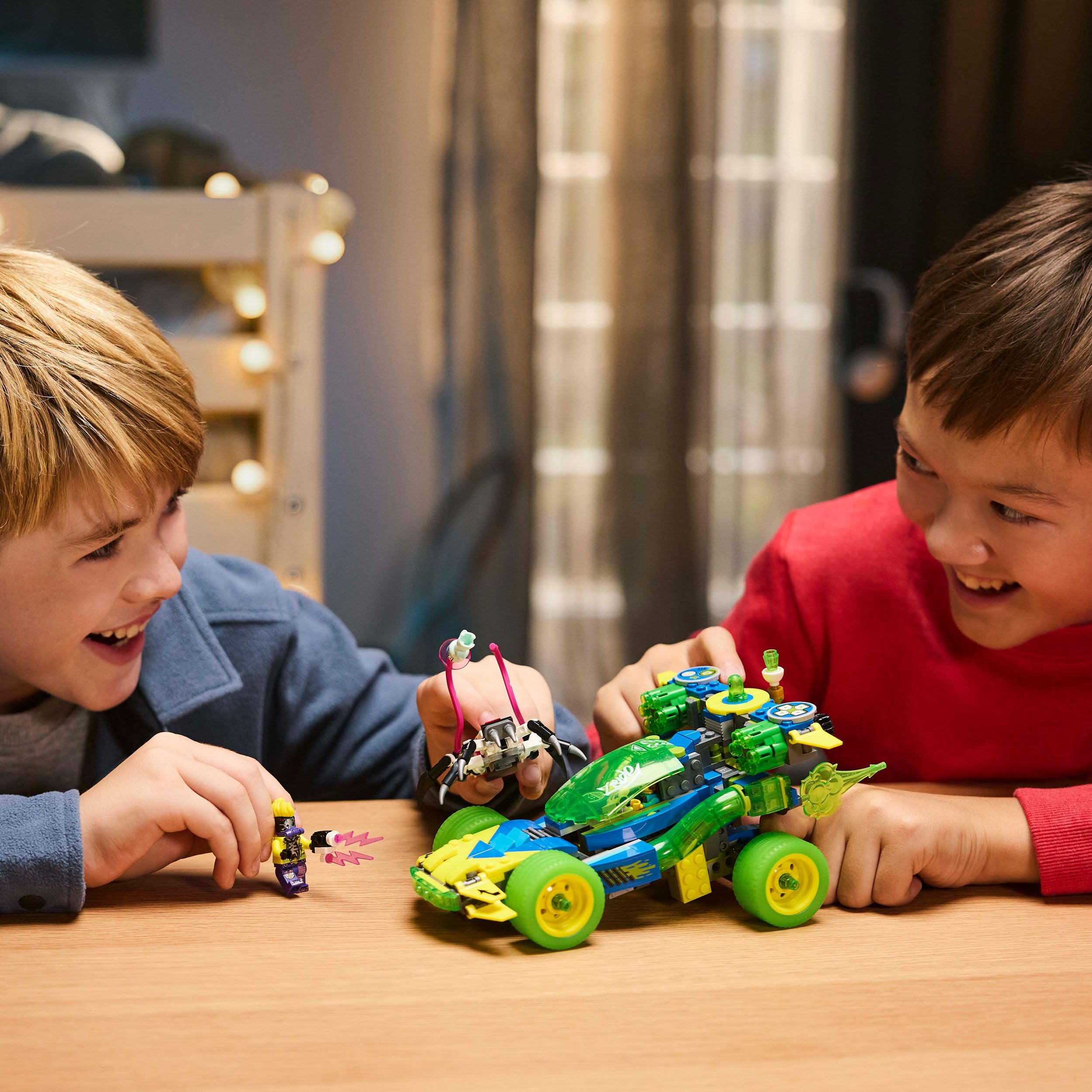 LEGO DREAMZzz Mateo y Z-Blob Coche de Carreras y Moto 2 en 1 de Juguete para Niños y Niñas de 8 Años o Más, Minifiguras y Araña para el Juego de Roles, Regalo Infantil de Cumpleaños 71491
