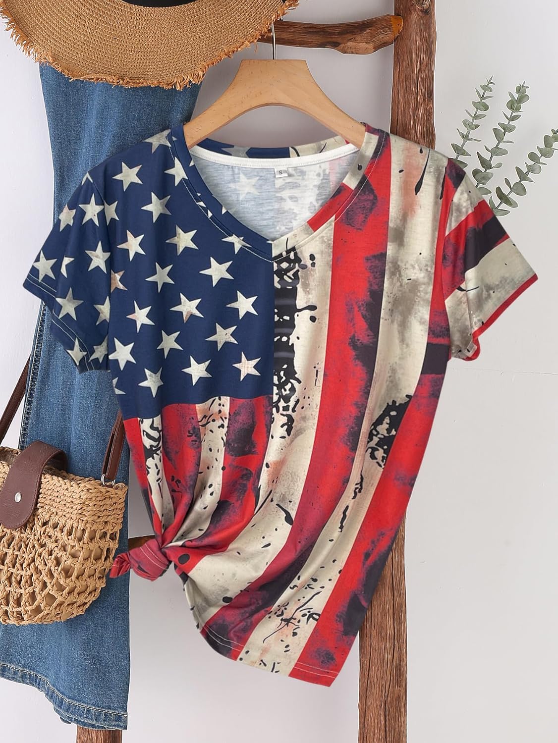 4th of July Shirts Women V Neck Patriotic T Shirt All Over American Flag Print USA Stars and Stripes Tees - Image 4