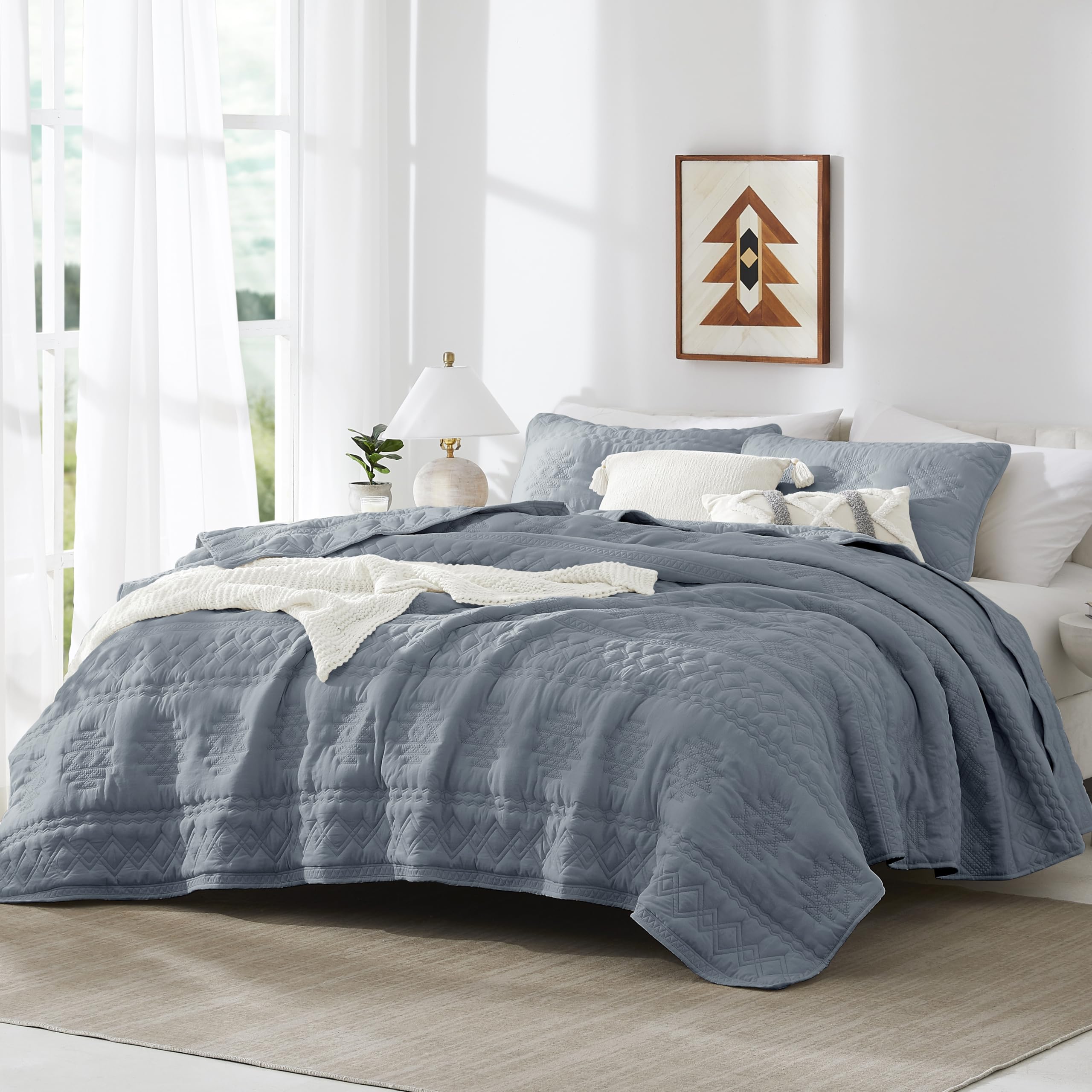 WDCOZY Set Biancheria Da Letto California King Size - 3 Pezzi: Trapunta Oversize 294x269 Cm E 2 Federe 51x91 Cm - Bianco, Leggero, Morbido, Per Tutte Le Stagioni, Certificato OEKO-TEX - 2