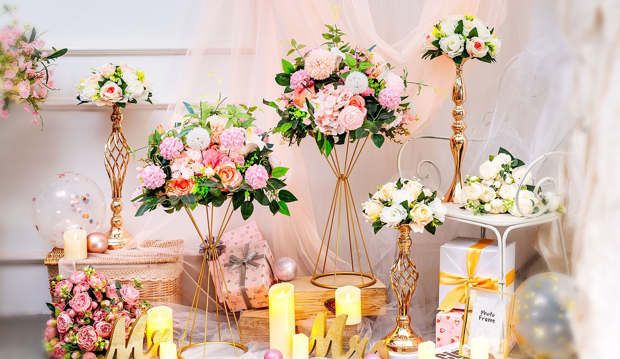 Amazon.com: Sziqiqi Metallic Vase Centerpiece Stands Tall