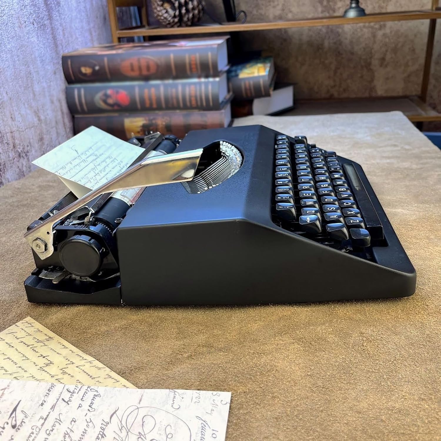 Classic Old Fashioned Manual Typewriter Machine With Ribbon,vintage Manual Typewriter Machine For Typing Letters & Notes,portable Typewriter Decor For Home Office(11.8"D x 11.8"W x 3.2"H, Black)