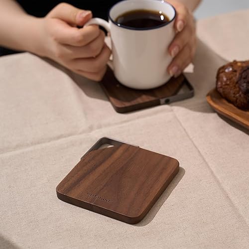 Miniatura 8 de Portavasos de madera de nogal negro de América del Norte para bebidas, juego de 4 piezas, posavasos cuadrados de madera con gancho para mesa de café