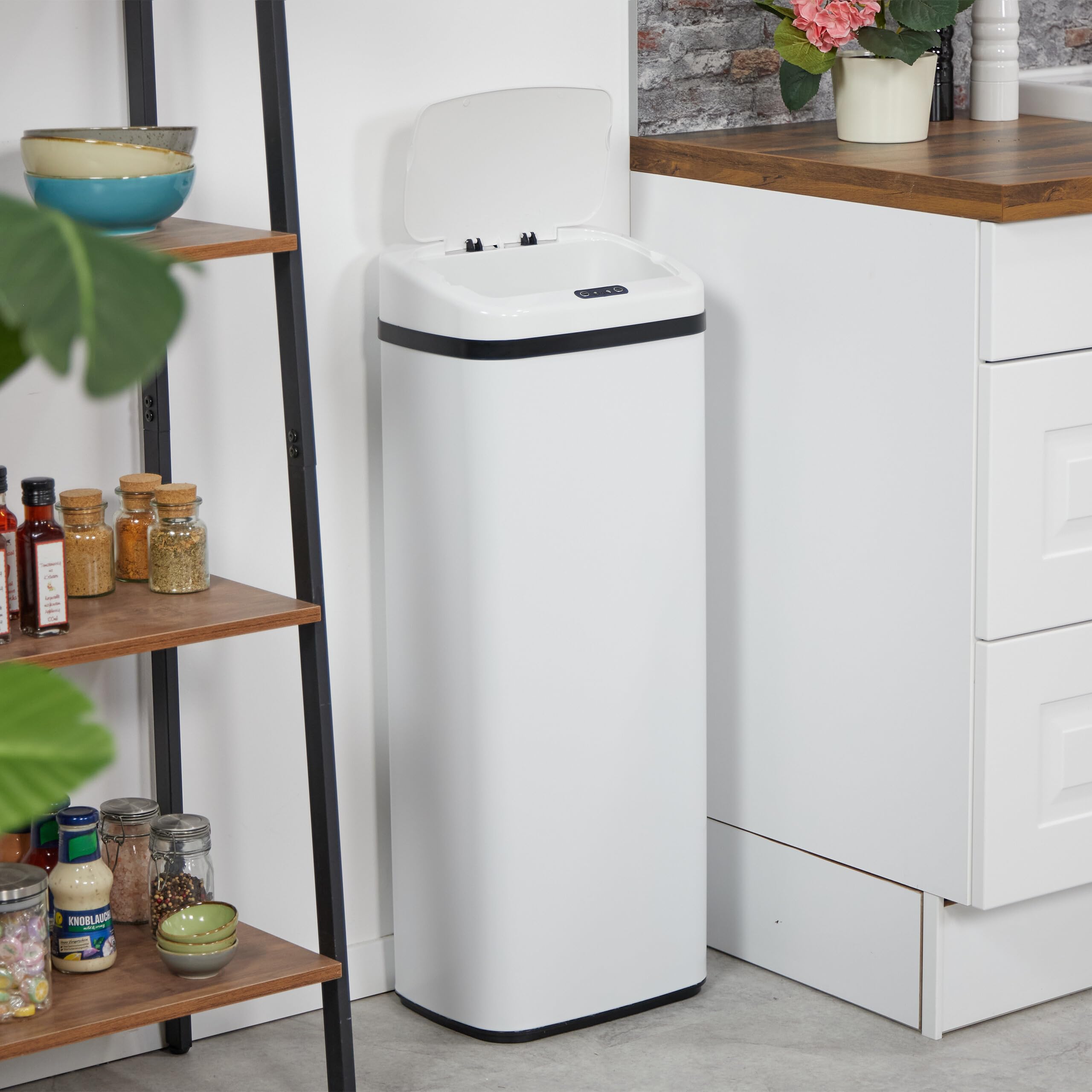 Relaxdays Kosz kuchenny z czujnikiem, automatyczna pokrywa elektryczna, pojemnik na odpady, uchwyt na śmieci, biały, stal, plastik, 40 l