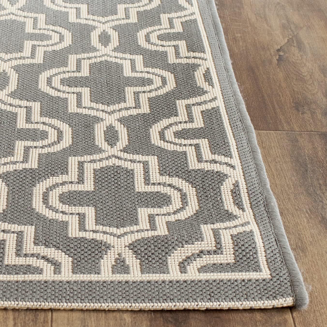 Martha Stewart x SAFAVIEH Outdoor Area Rug Collection - 2'7" x 8'2" Runner, Green & Beige, Weather Resistant & Washable, Ideal for Patio, Backyard, Mudroom, Deck, Dining Space (MSR4274-244)