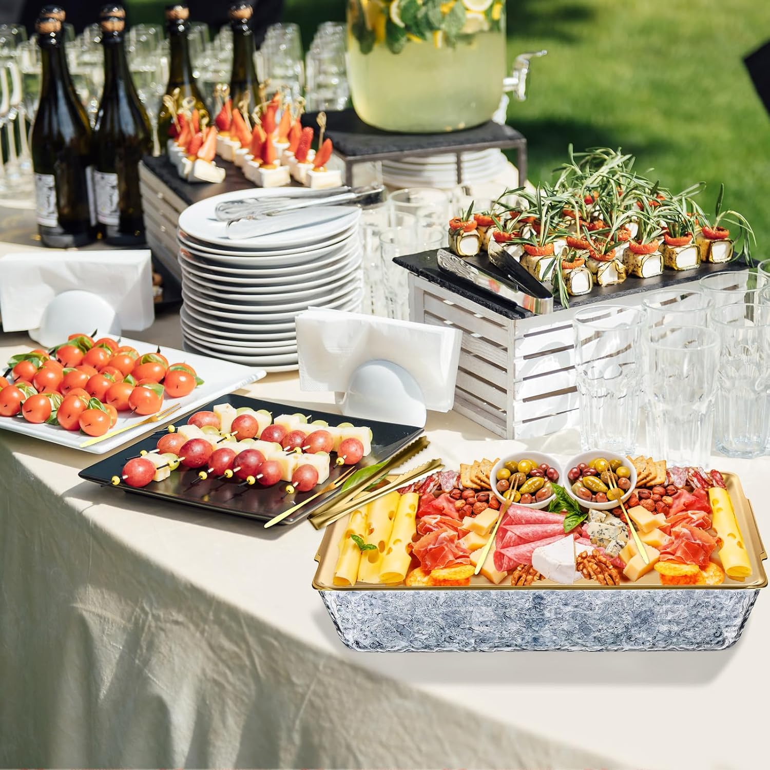Baderke 2 Sets 16" x 9" Chilled Serving Tray for Parties with Lid, Gold