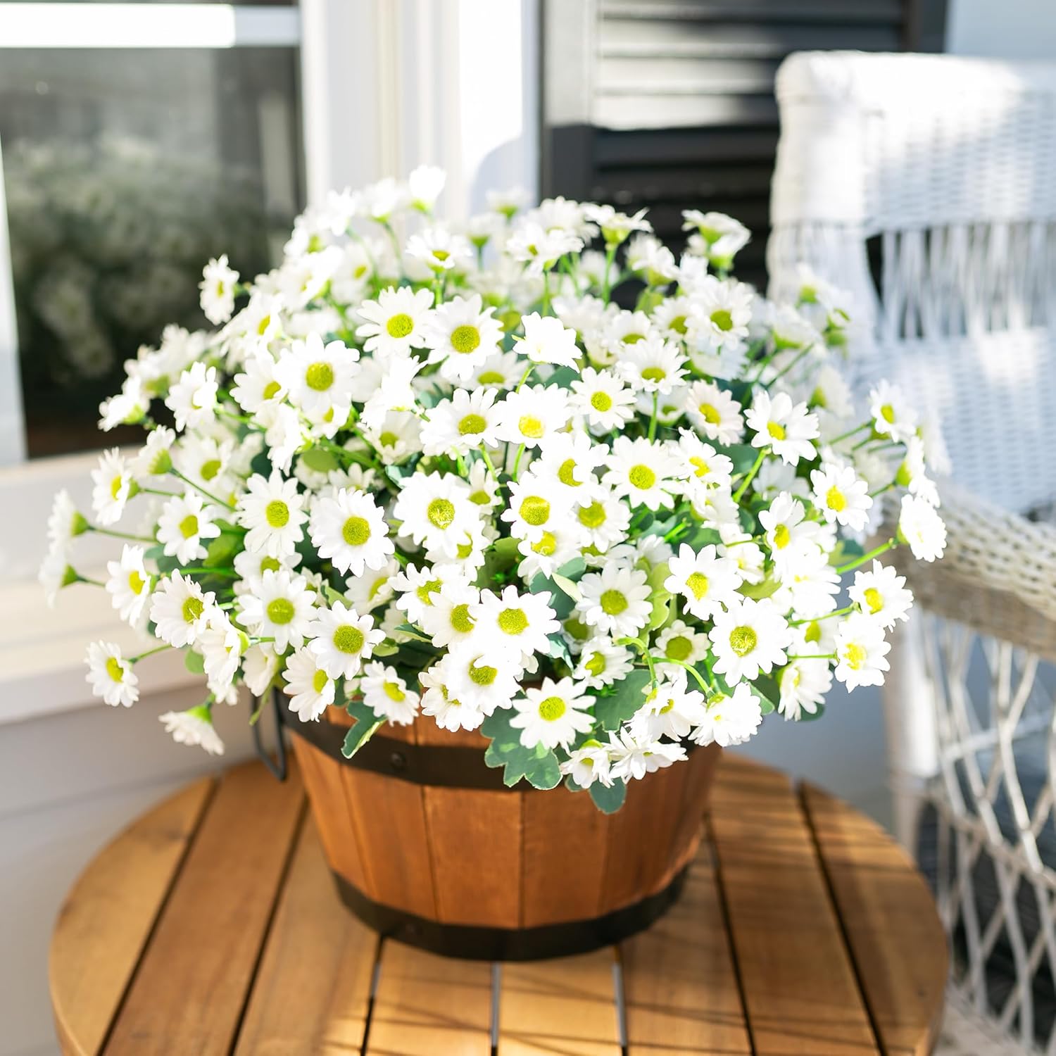 Daisy Artificial Flowers for Outdoors Decoration, 6 Bundles Fake Plants Flowers Bouquet Faux Flowers for Outdoor Planter Look Real UV Resistant Silk Flowers for Outside Front Door Porch Patio, White