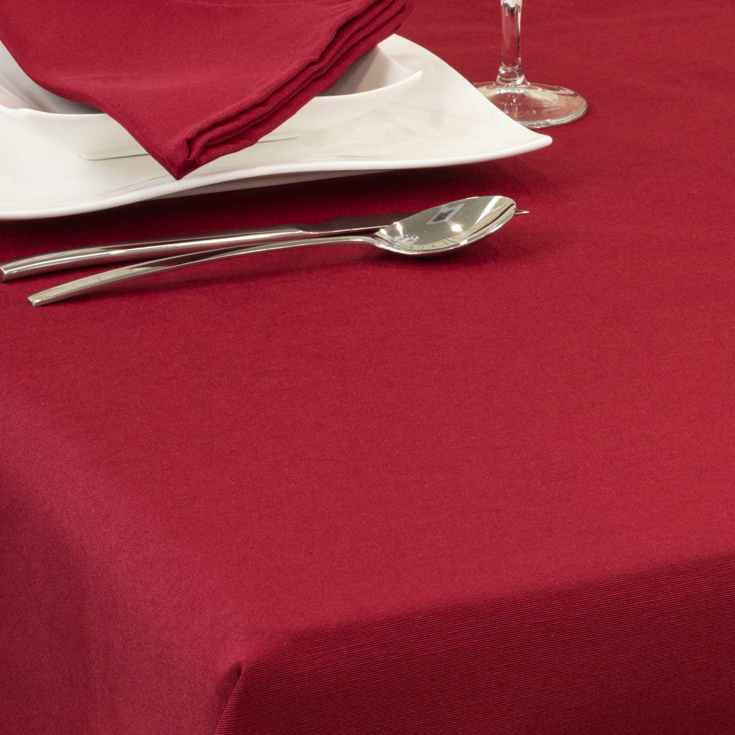 BGEUROPE Tovaglia - Antimacchia - Bordeaux - Ref. Liso - 140cm x 300cm