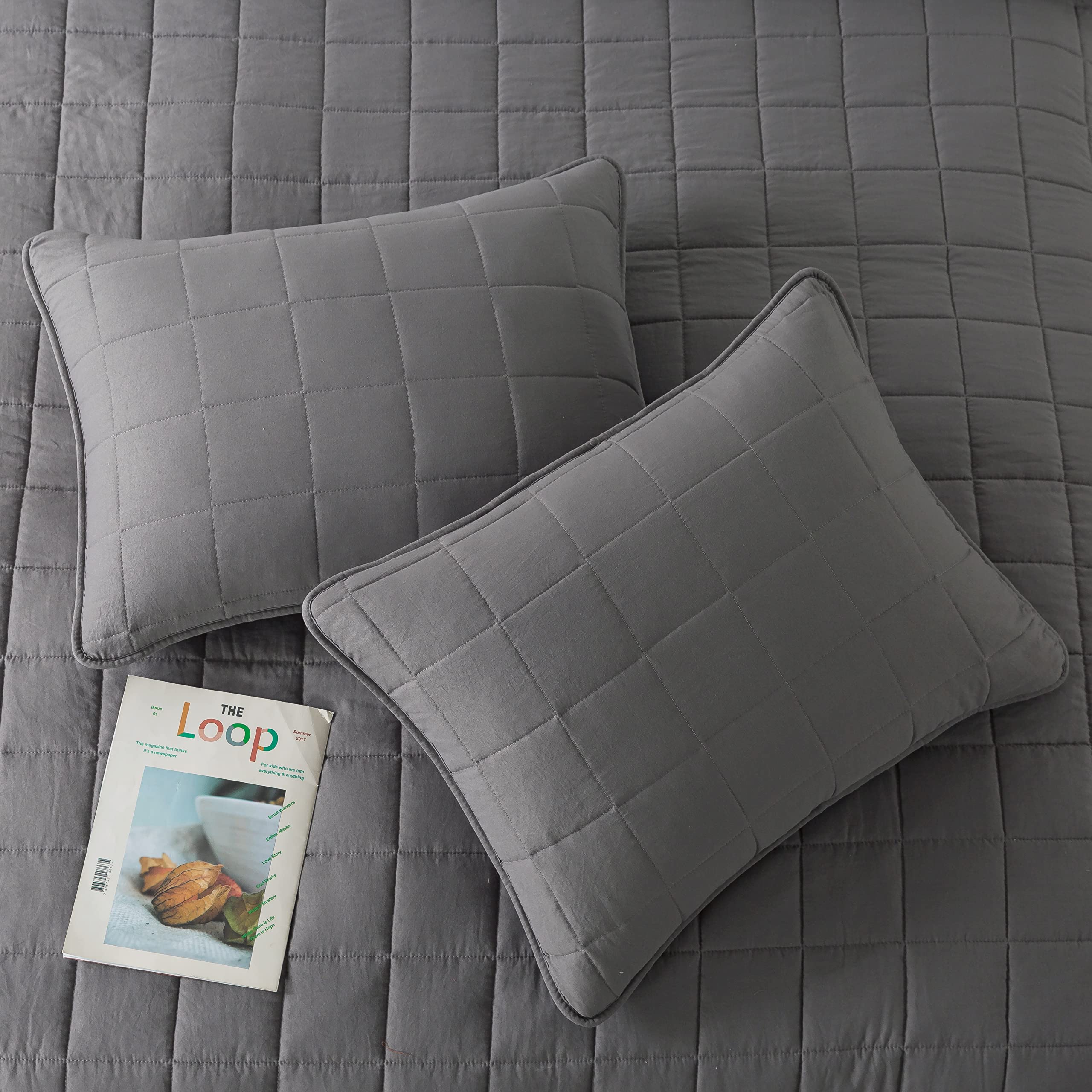 B2EVER Dark Grey Quilt Queen Size Bedding Sets with Pillow Shams, Lightweight Soft Bedspread Coverlet, Quilted Blanket Thin Comforter Bed Cover for All Season Spring Summer, 3 Pieces, 90x90 inches