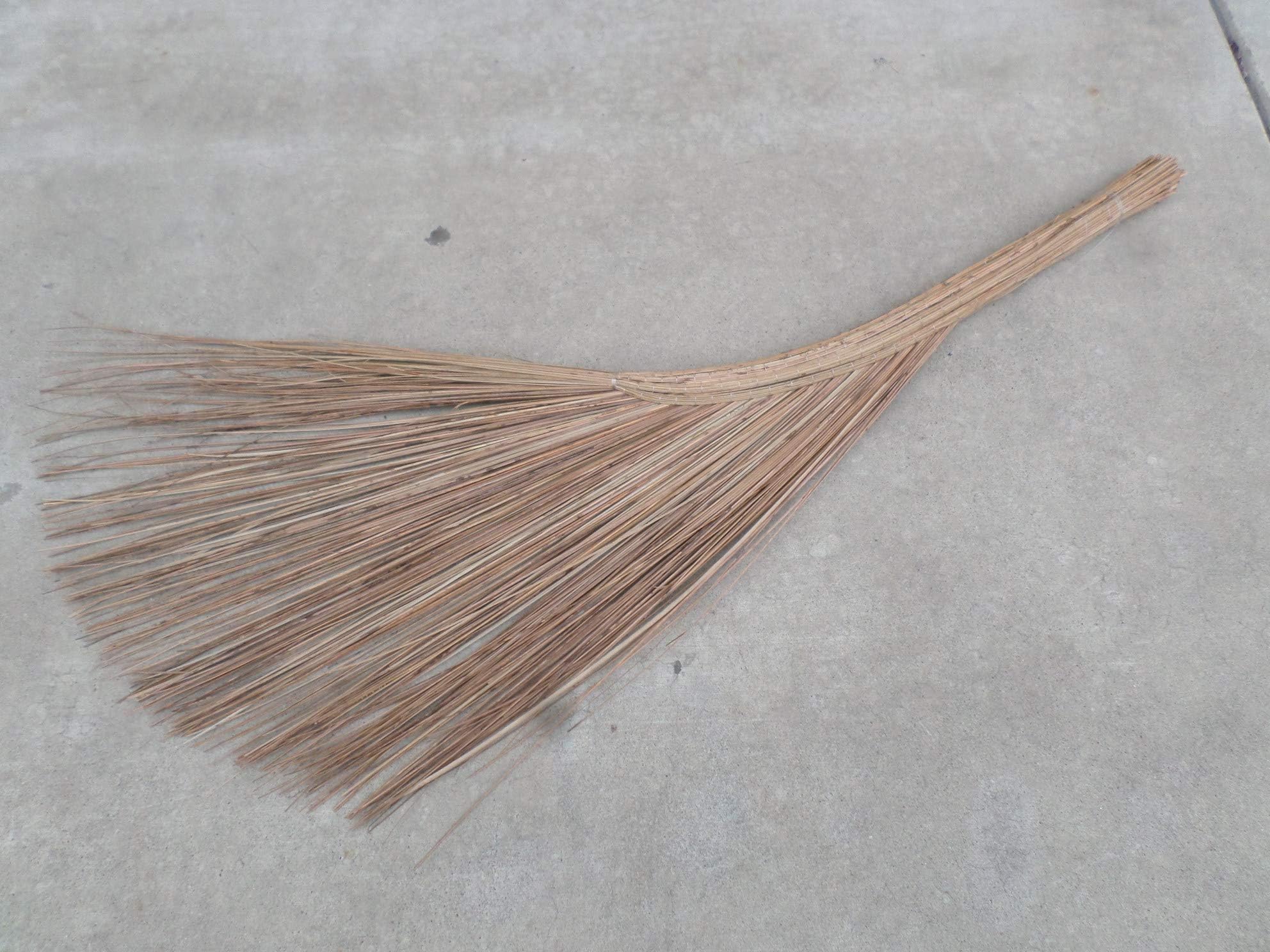 Vietnamese Original Outdoor Coconut Broom (chổi dừa nước) 42 inch.