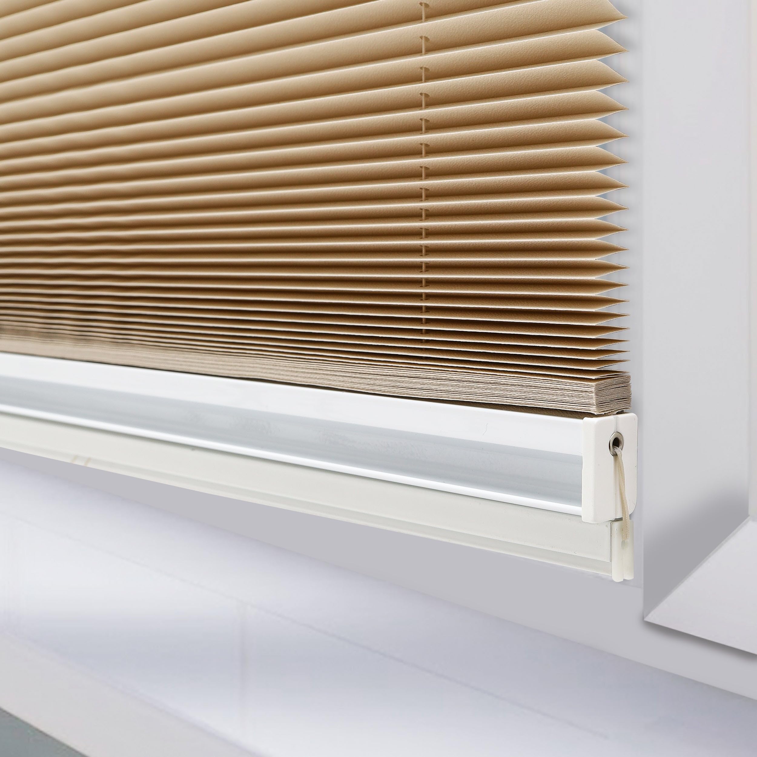 Brillant® Premium Plissee ohne Bohren zum Kleben, Plisseerollo mit Aluminium-Klebeleiste | Sonnenschutz & Sichtschutz für Fenster & Balkontür | Beige - Sand | 80x130 cm (BxH)