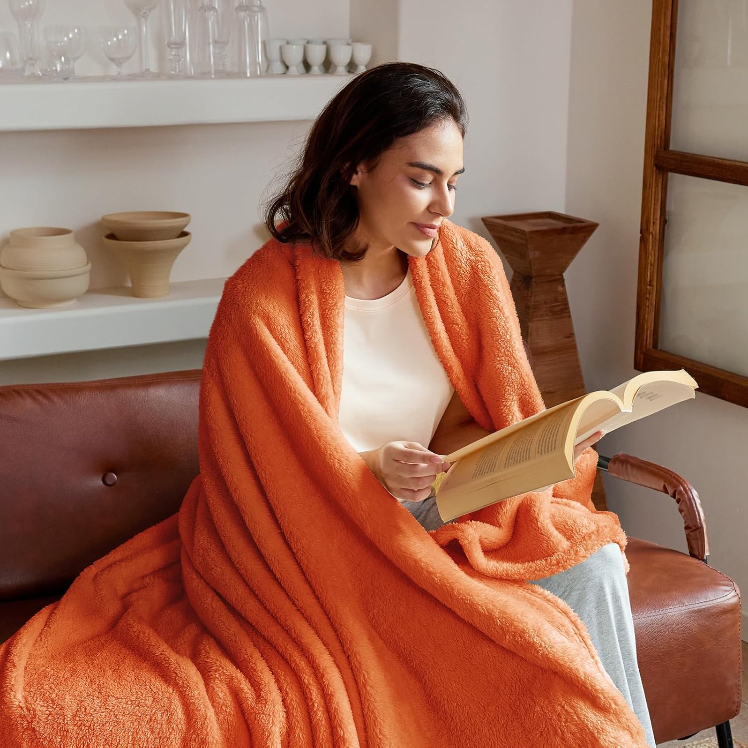 Exclusivo Mezcla Queen Size Blanket for Bed, Super Soft Velvet Plush Fleece Blankets, Fuzzy Cozy and Warm for Winter, 90x90 Inches, Burnt Orange - Image 3