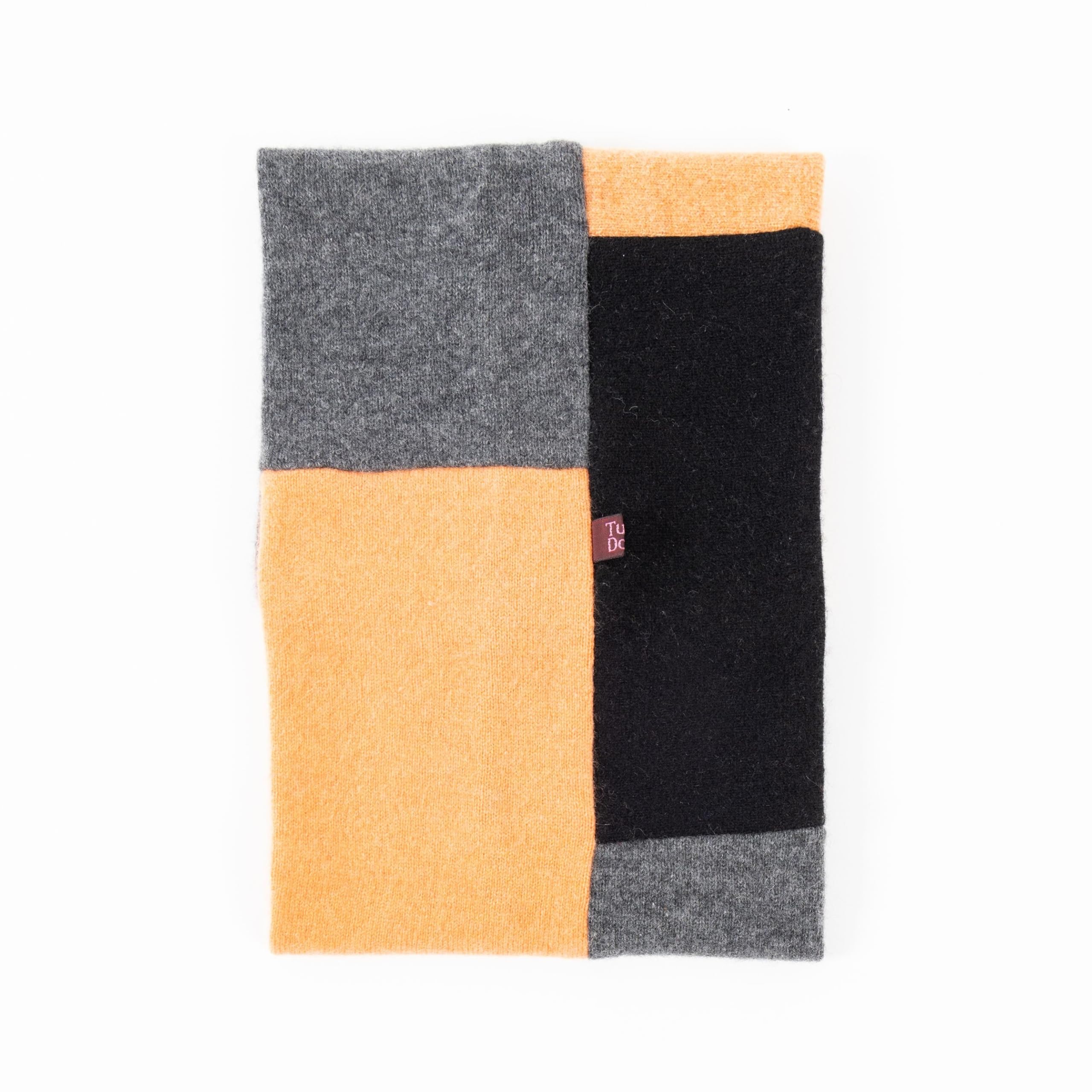 Turtle Doves Women's Burnt Umber 100% Recycled Cashmere Neckwarmer (Burnt Umber)
