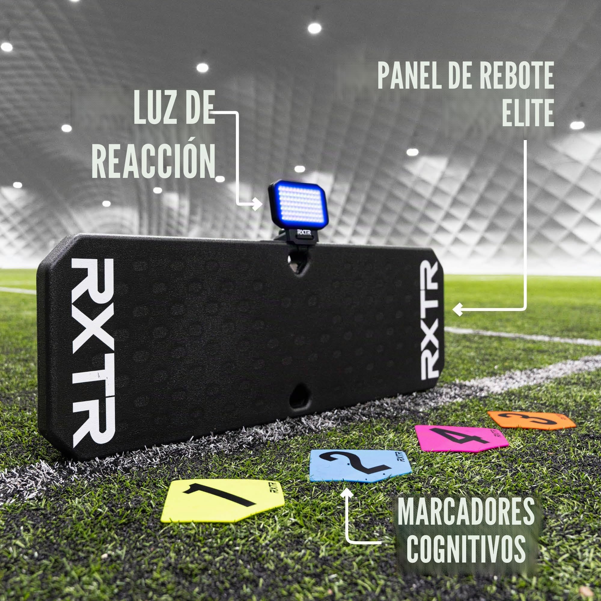 RXTR PRO Coach - Sistema de entrenamiento de fútbol, luz de reacción inteligente y tabla de rebote de fútbol con puntuación en tiempo real, 17 ejercicios preprogramados, entrenamiento sin aplicaciones