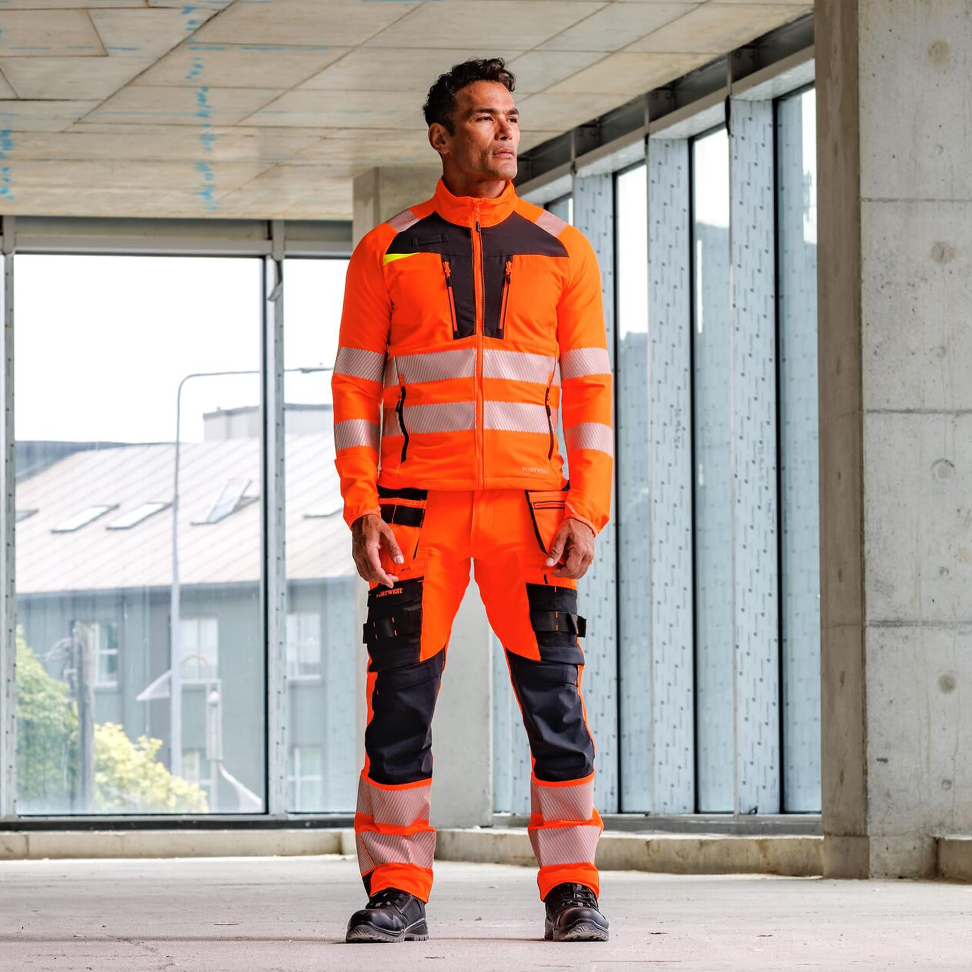Portwest Camiseta de alta visibilidad Base Layer DX4 con cremallera, cintas reflectantes segmentadas DX481