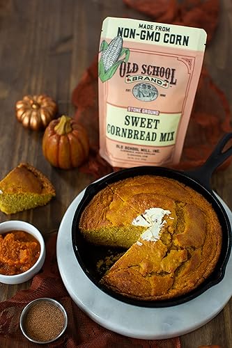 Miniatura 5 de Old School Brand Mezcla de pan de maíz dulce, paquete de 12 onzas hecha de harina de maíz molido de piedra fresca y harina de trigo