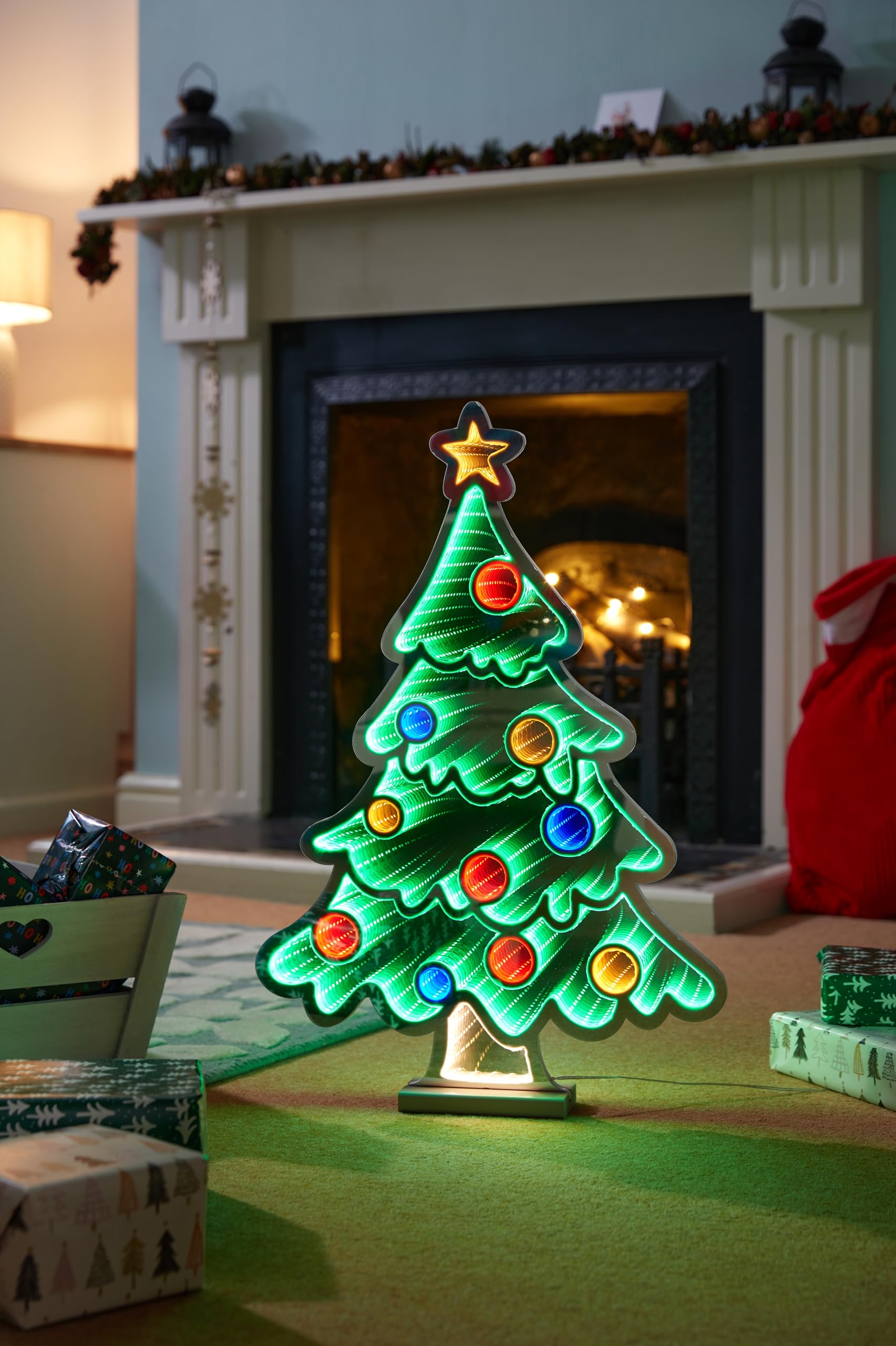 Smart Garden Bauble InfiniTree 60 cm Tabletop Infinity Light – USB or Battery Powered LED Christmas Tree with Baubles – Indoor Festive Centrepiece