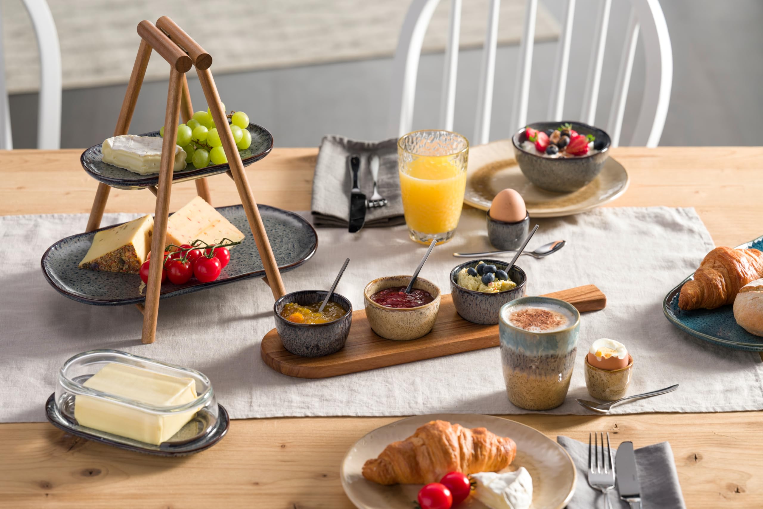 Leonardo Matera Eierbecher Set 6-teilig - Eier Becher aus Keramik - Durchmesser 5,2 cm, Höhe 4 cm - Einfach zu reinigen, spülmaschinenfest - 6er Set in anthrazit, 023045