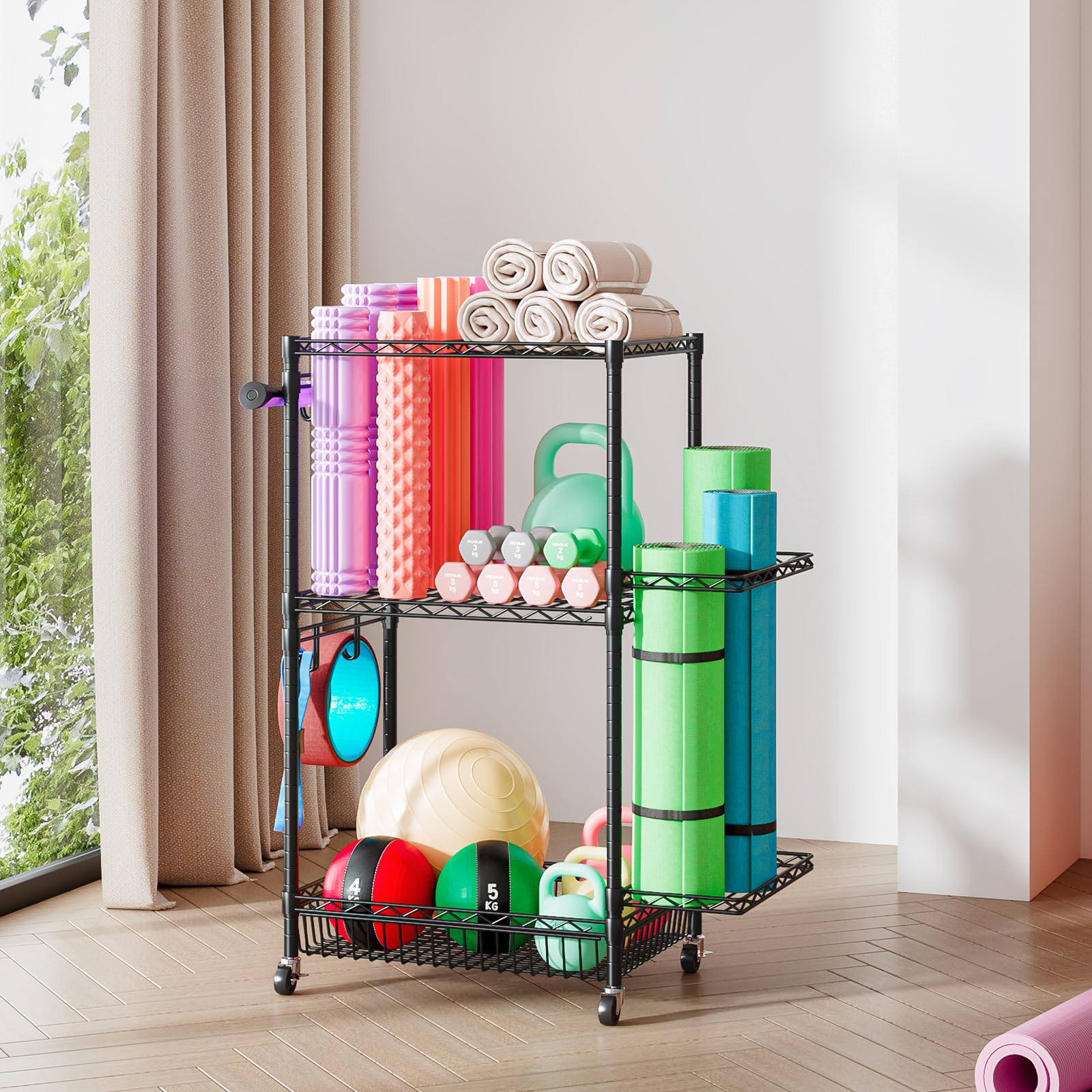 Scaffale portaoggetti per attrezzature sportive a 3 livelli con 4 ruote con freno e ganci, supporto in metallo per pesi, corde da saltare e accessori per fitness, ruote, struttura solida