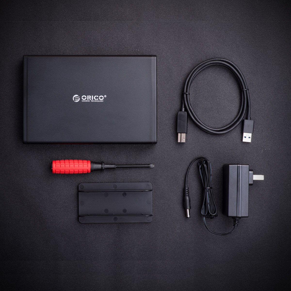 ORICO Boitier Disque Dur Externe 3,5 '' avec Boîtier Amovible, Adaptateur USB 3.1 Type-C vers SATA 3.0 pour Disque Dur SATA 3,5 Pouces avec Alimentation 12V 2A (20 to Max, 7688C3)