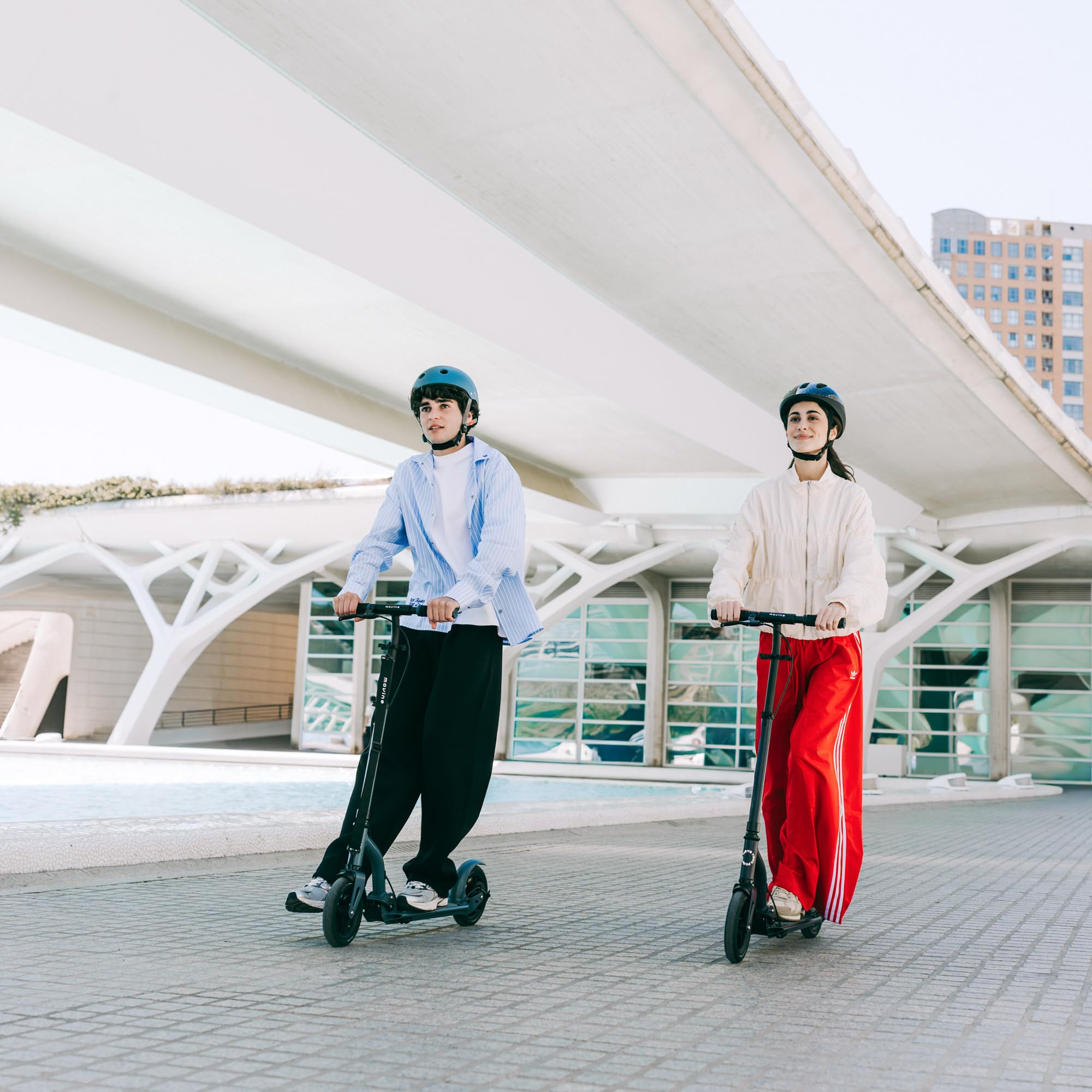 Movino Scooter Urbano Pieghevole per Giovani e Adulti - Ampia Pedana Antiscivolo - Ruote Grandi - Manubrio Regolabile - Air