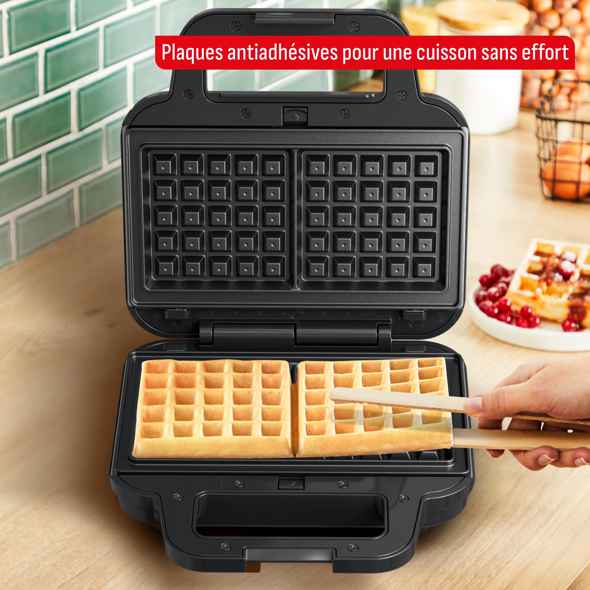 Tefal UltraCompact 3-en-1 Appareil à Gaufres, Sandwichs et Paninis, 3 jeux de plaques inclus, Compact, Rangement Facile, 700 W, SW383D10