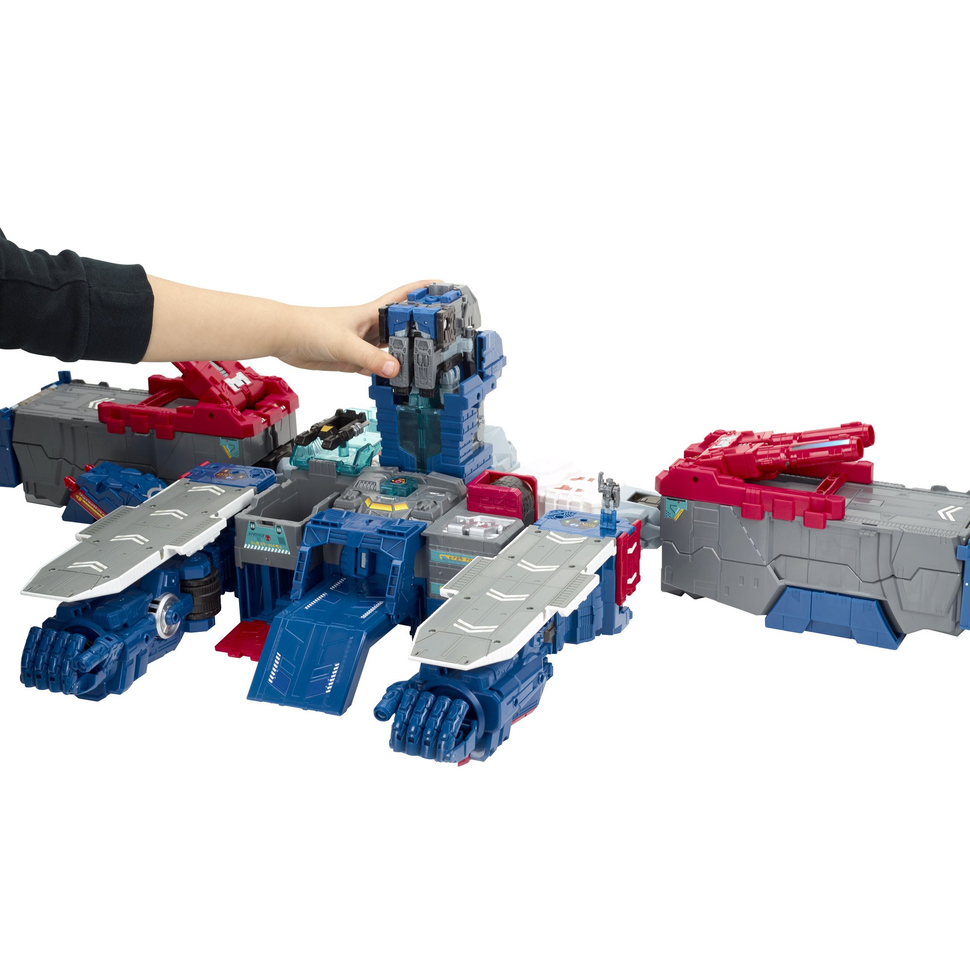 Transformers Generations Titans Return Titan Class Fortress Maximus