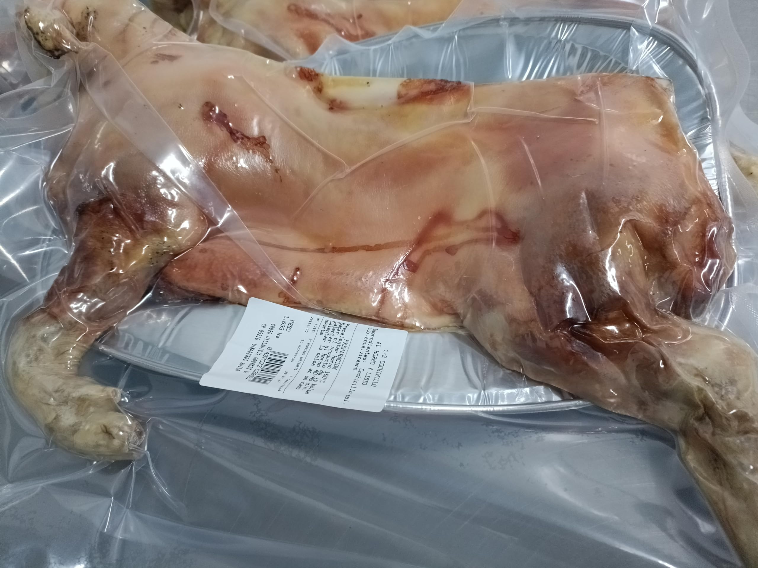 Medio Cochinillo Asado. Cochinillo de Arévalo.Desde 1875 4/5 comensales. Peso 1,6 kg aprox.
