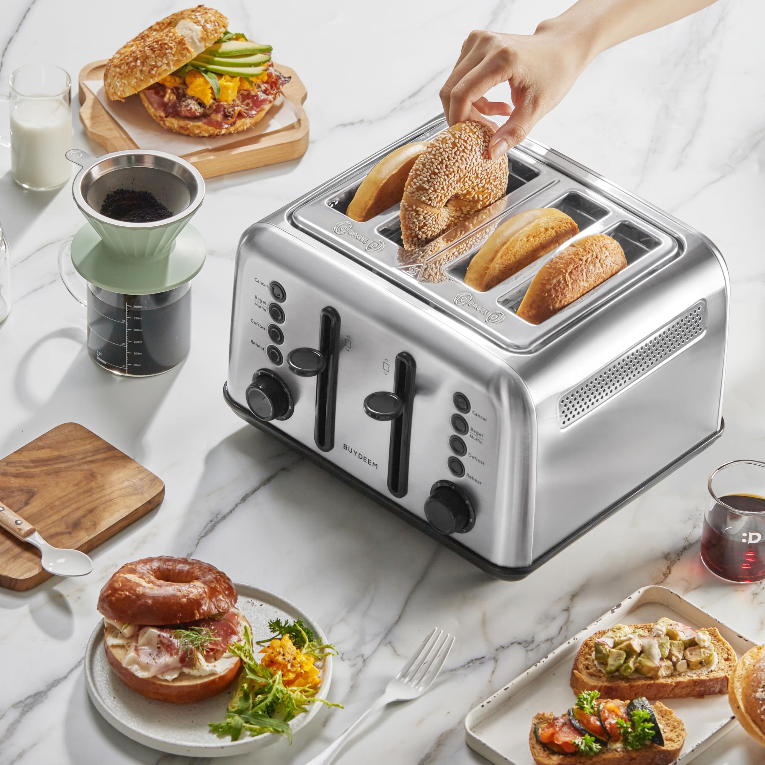 BUYDEEM DT640 4-Slice Toaster, Extra Wide Slots, Retro Stainless Steel with High Lift Lever, Bagel and Muffin Function, Removal Crumb Tray, 7-Shade Settings,Mellow Yellow: 4-Slice Retro Silver