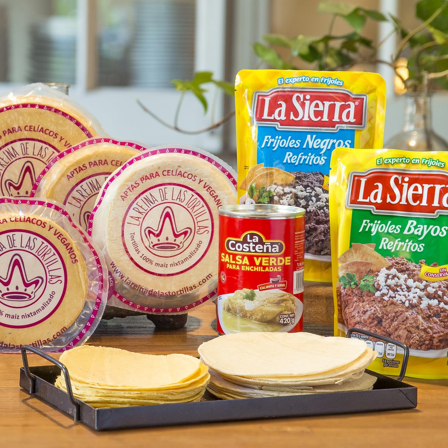 La Reina de las Tortillas - Tortillas Mexicanas de Maíz Blanco 23 uds aprox 100% Nixtamalizado, Líder gastronomía mexicana. Ideal para Fajitas. Apta para Celíacos. Pack de 500 gr Al Vacío, 12 cm..