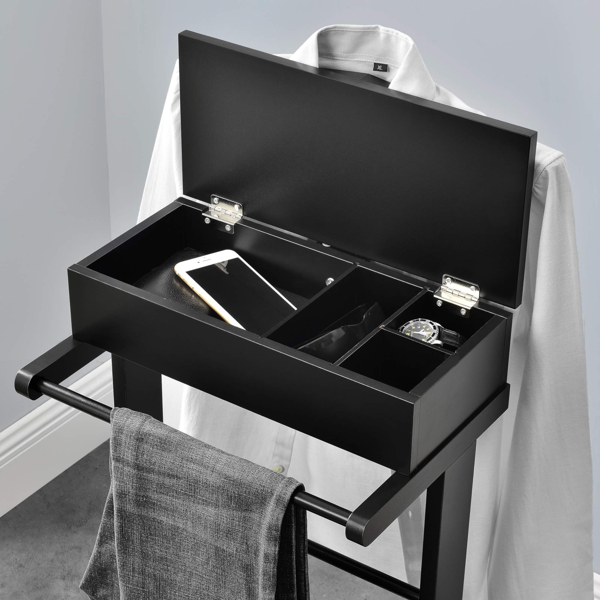 [en.casa] Valet de Chambre avec Boîte Ouvrable de 4 Poches Porte-Costumes Valet de Nuit avec Cintre Élégant Bureau Salon Chambre à Coucher MDF Bois de Pin 44 x 35 x 110 cm Noir