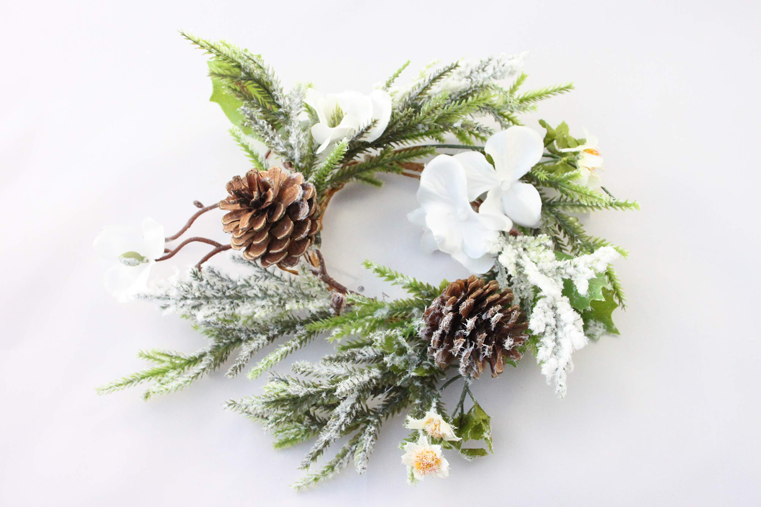 Gisela Graham Christmas Candle Ring Snowy White Flowers and Leaves for 3" Pillar Candle