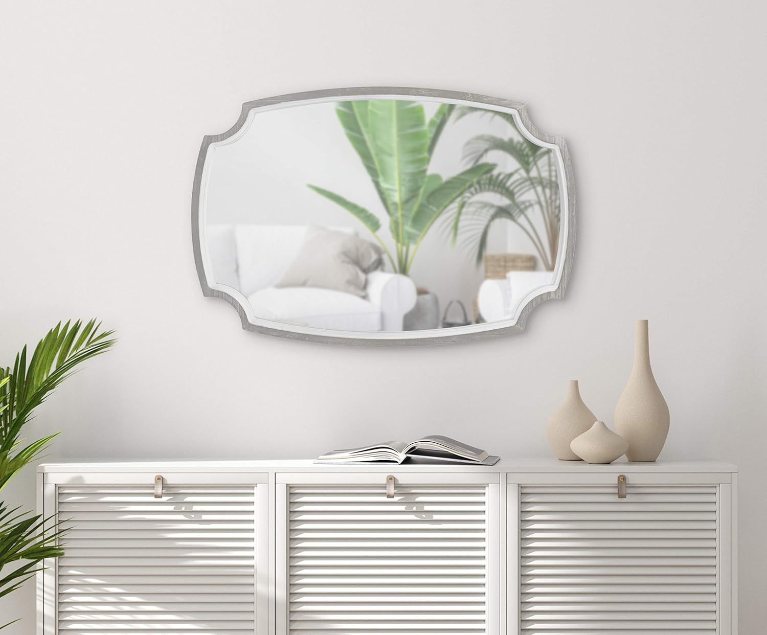 Kate and Laurel Orianne Coastal Wall Mirror, 21 x 32, White and Gray, Beautiful Traditional Mirror with Scalloped Corners for Wall