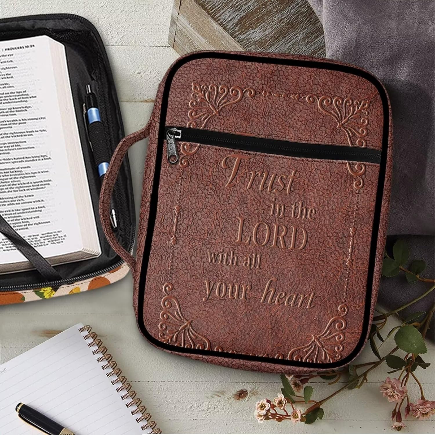 COEQINE Brown Bible Cover Case for Men,Trust In The Lord With All Your Heart Bible Carrying Case for Travel Bible Cover Carrier Carrying Organizer Bag, Zipper and Pockets