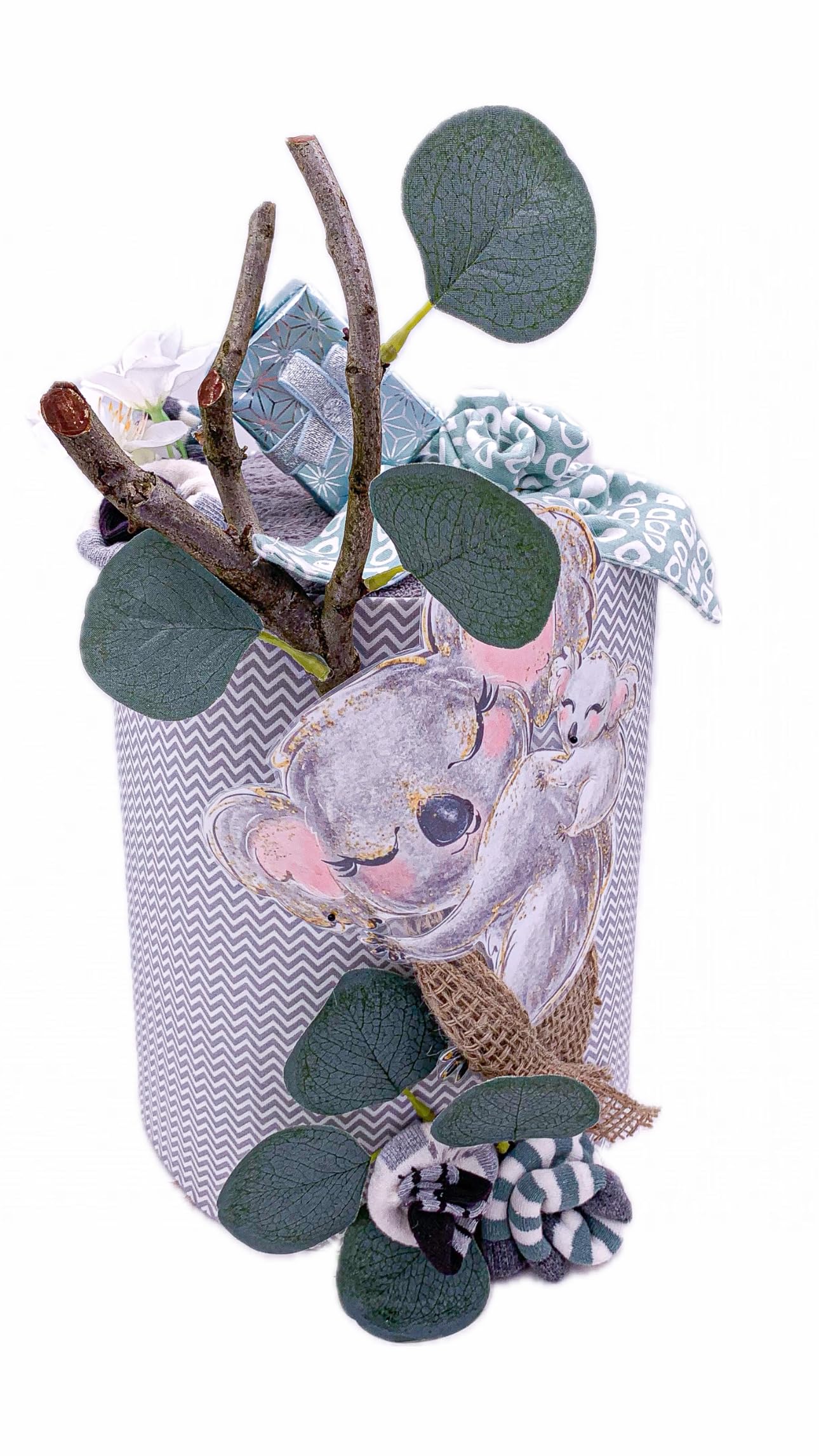 Windeltorte neutral grau grün mit Koala Motiv I Neugeborenen Geschenk zur Baby Shower Party und Taufe I verpackt in Tortenbox mit Geschenkkarte